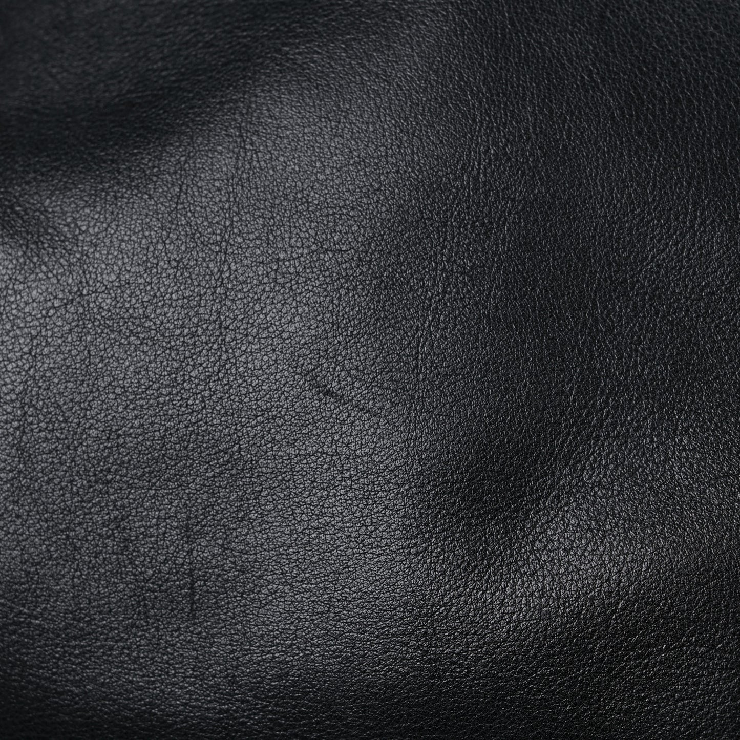 Supple Calfskin BV Twist Black