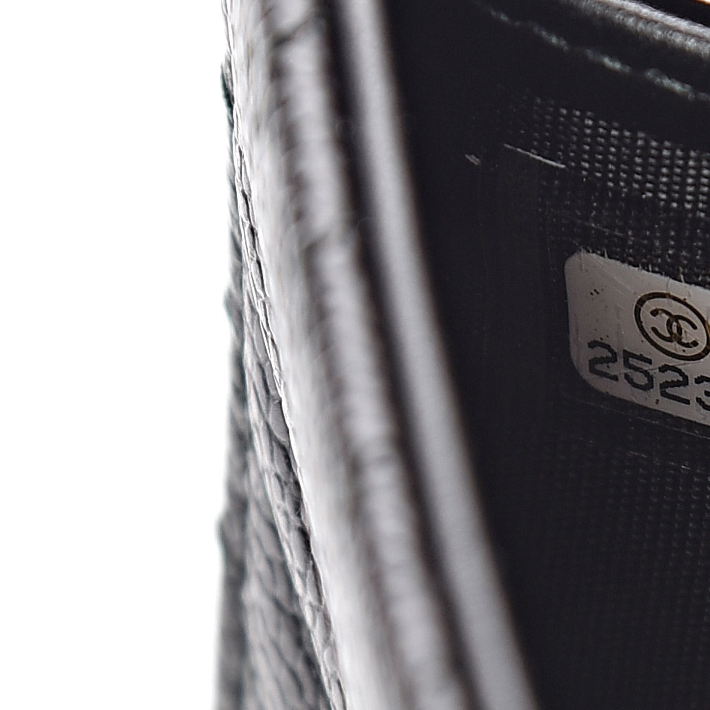 Caviar Chevron Quilted Boy Flap Wallet Black