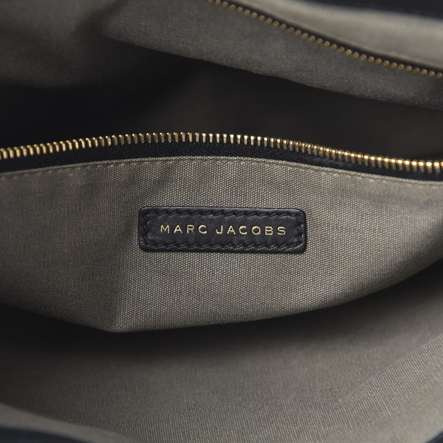 Patent Quilted The XL Single Flap Black