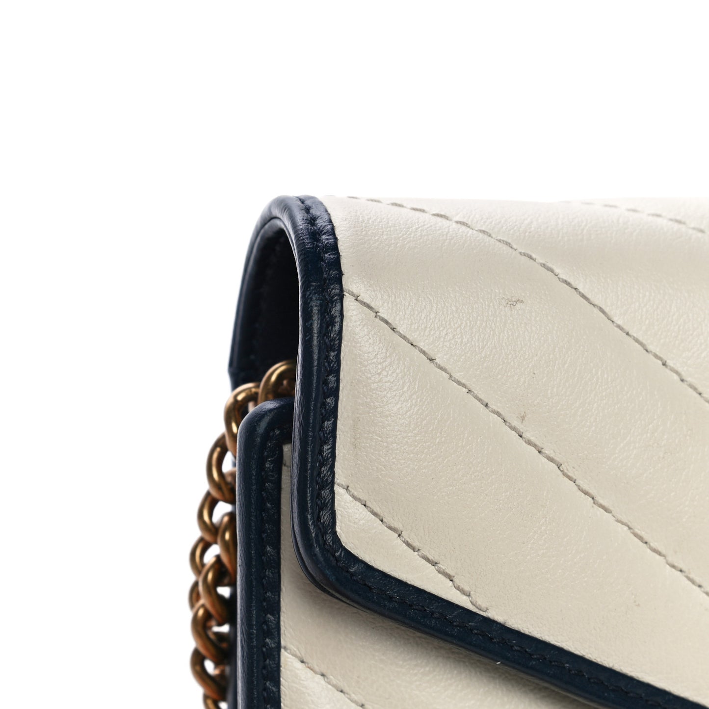 Vintage Effect Calfskin Matelasse Diagonal Torchon GG Marmont Chain Wallet Mystic White Blue Agata