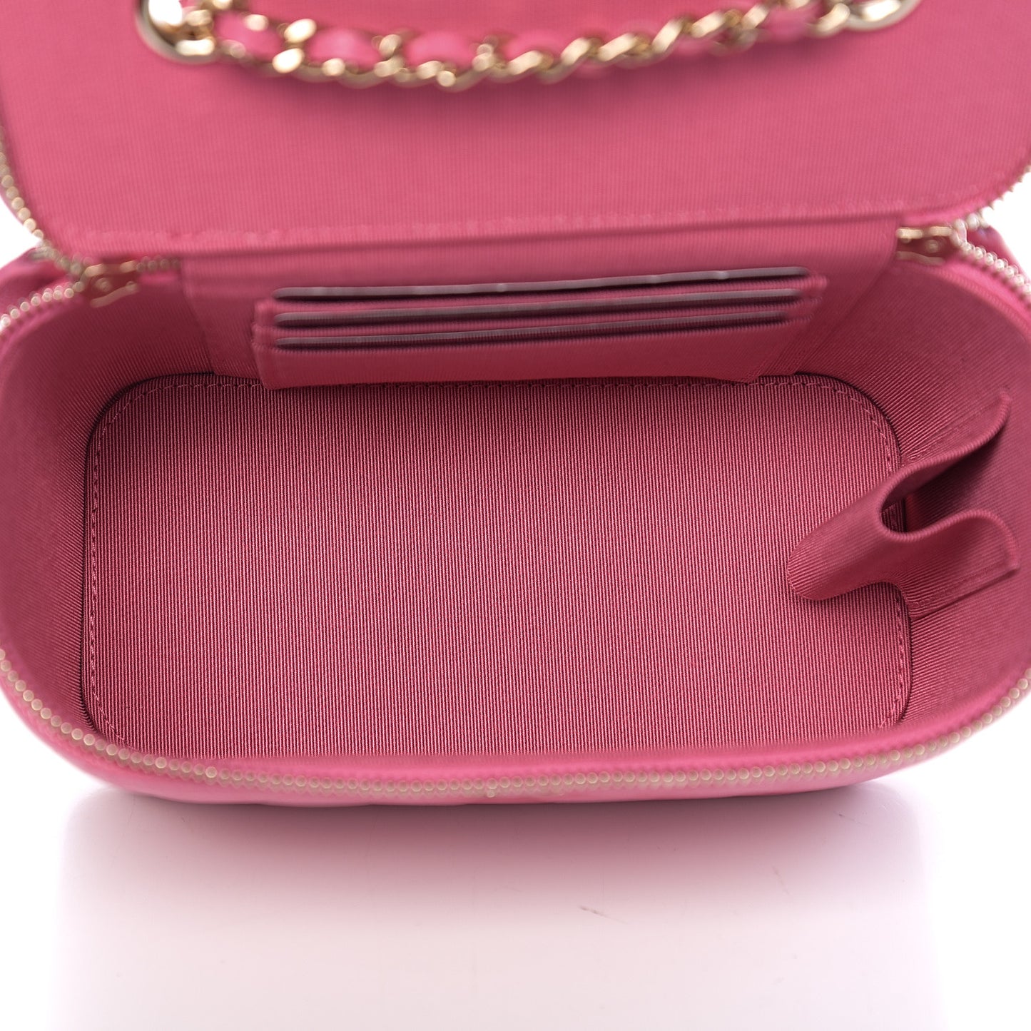 Caviar Quilted Small Vanity Case With Chain Pink