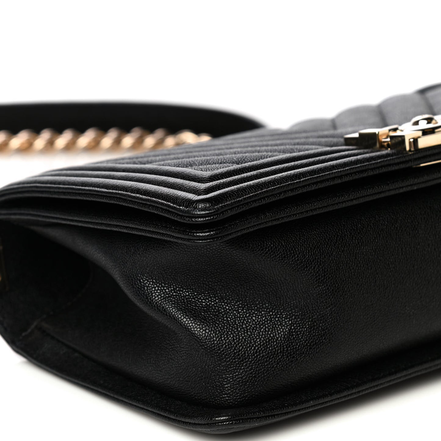 Caviar Chevron Quilted Medium Boy Flap Black