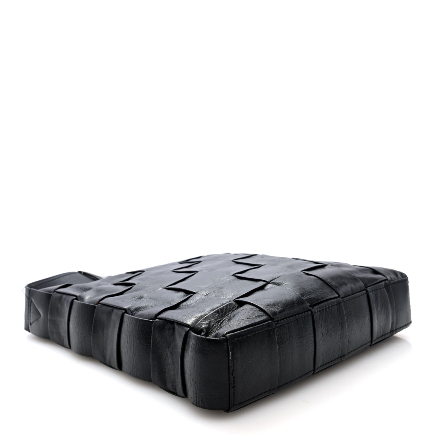 Paper Calfskin Maxi Intrecciato Cassette Messenger Black