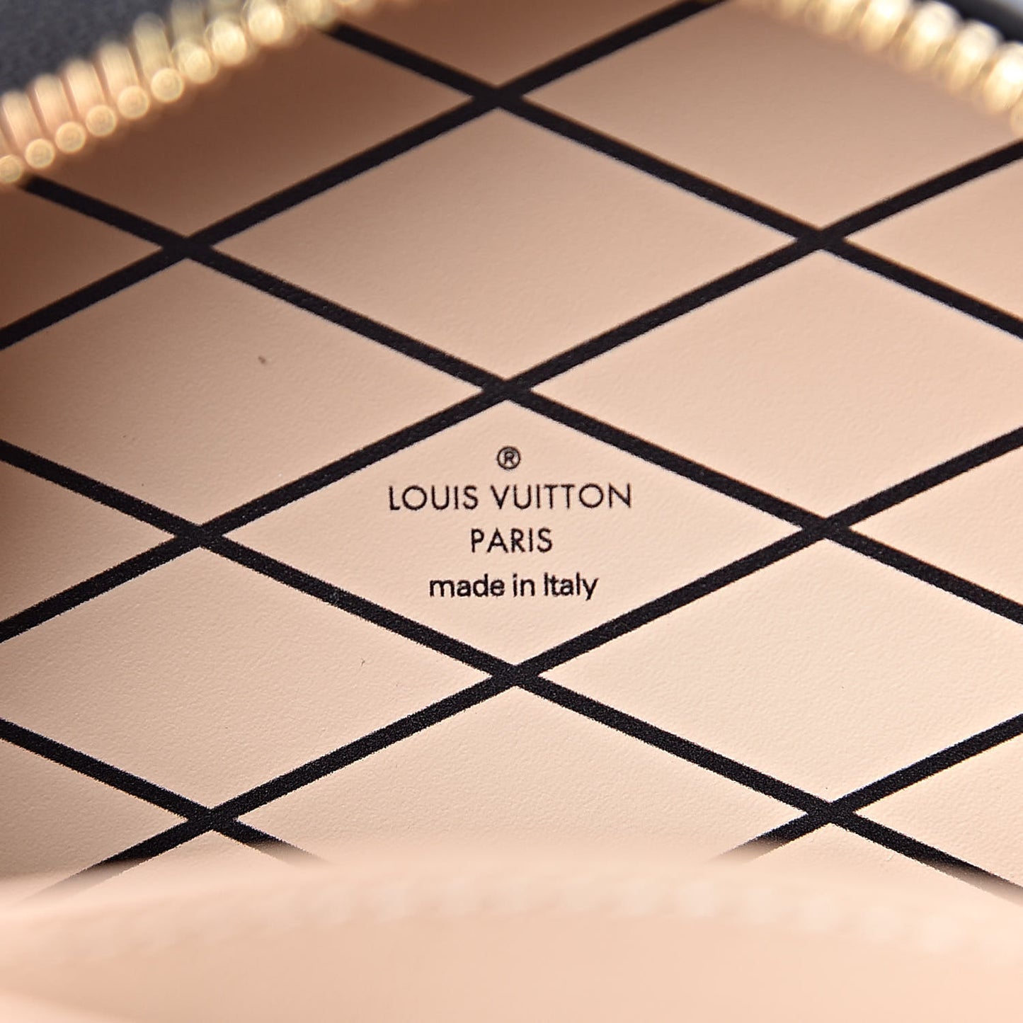 Reverse Monogram Mini Boite Chapeau