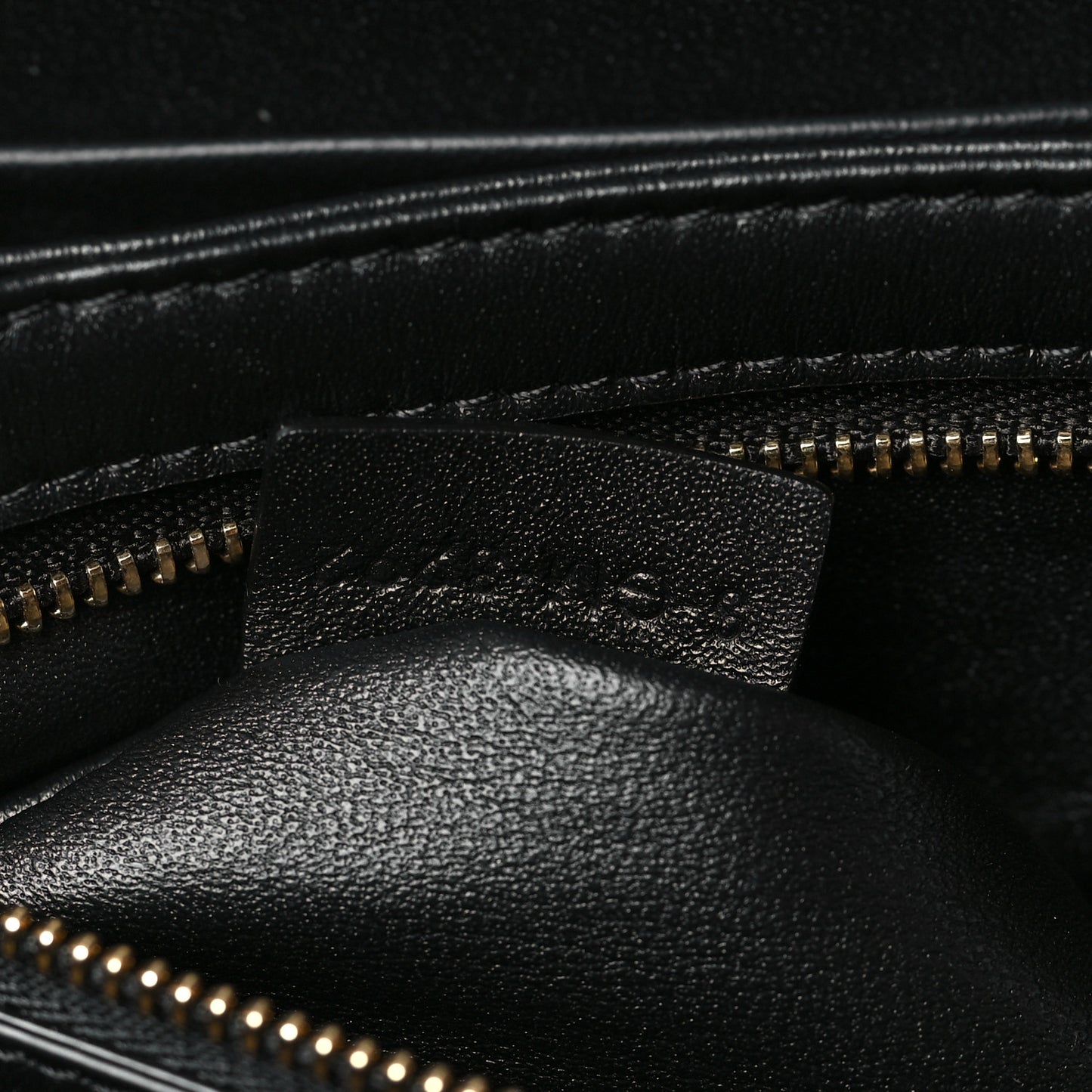 Shiny Calfskin Medium Triomphe Black