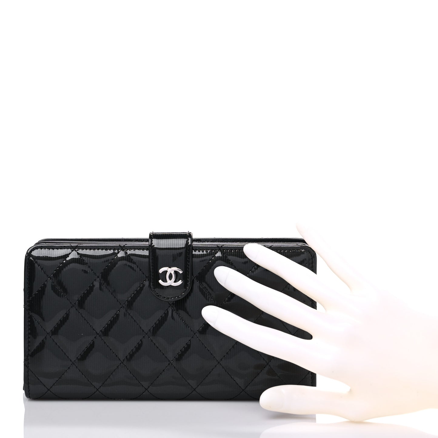 Striated Patent Quilted Zipped Pocket Long Wallet Black