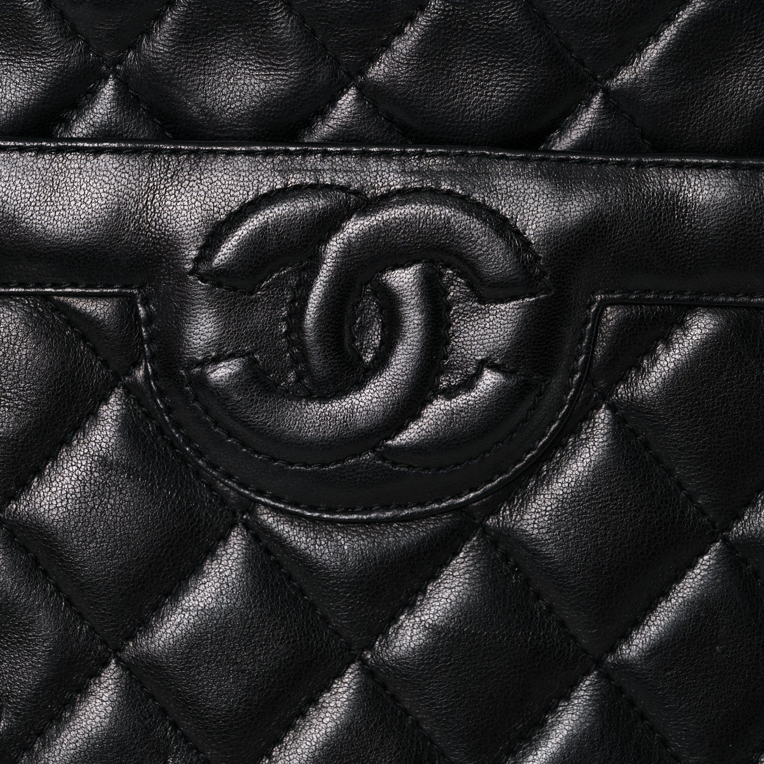 Chanel Lambskin Quilted CC Tassel Camera Case Black 18 of 20