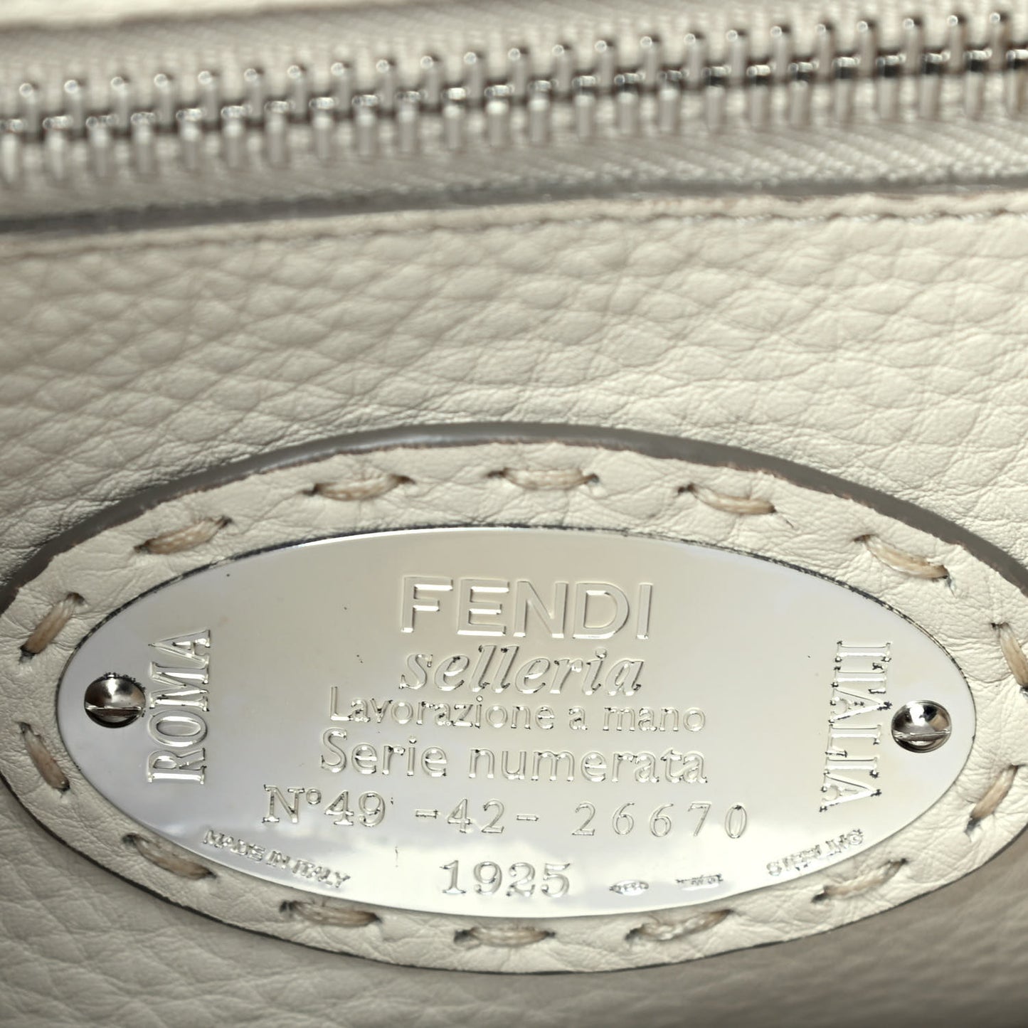 Cuoio Romano Selleria Bi-Color Medium Peekaboo Iconic Satchel Asfalto Latte
