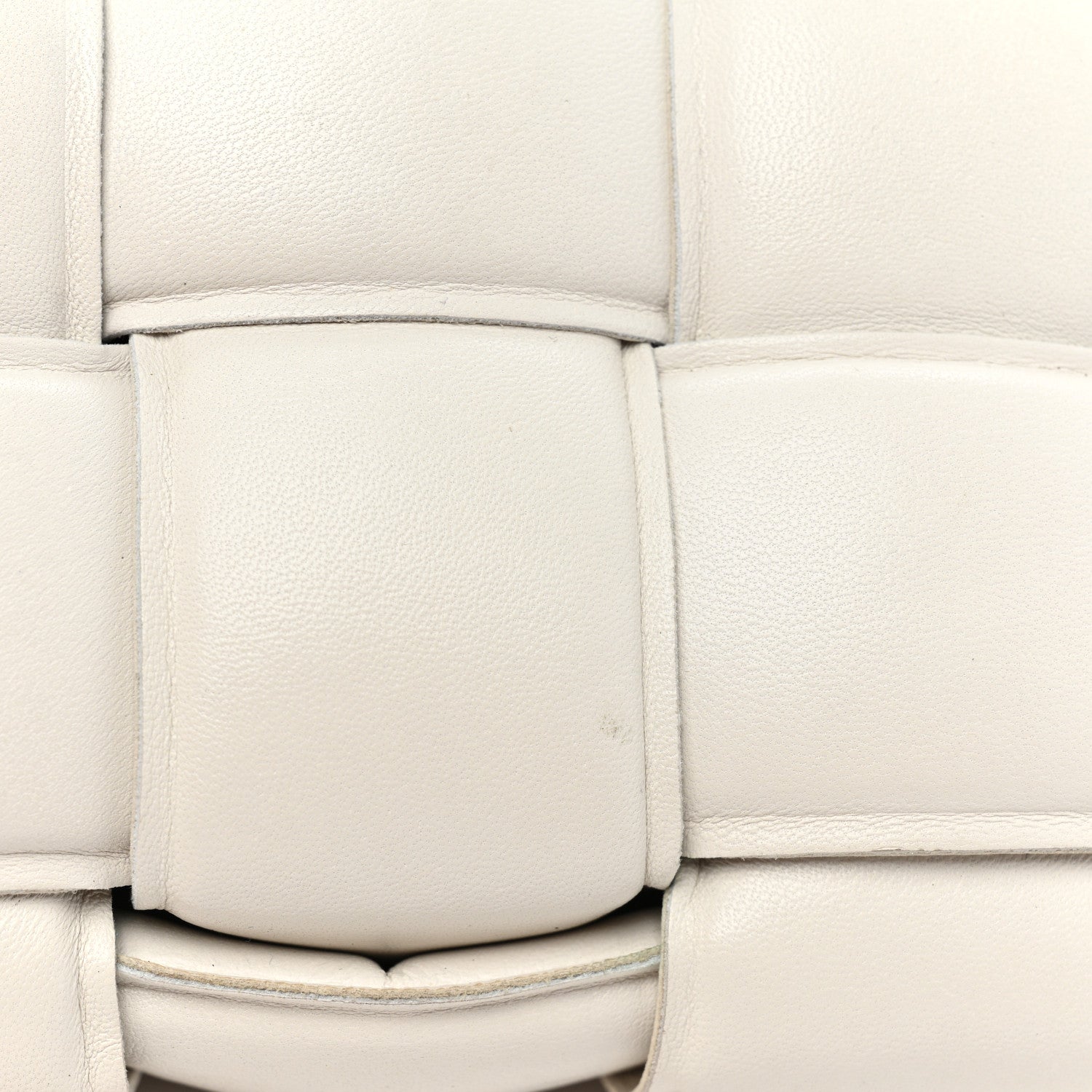 Bottega Veneta Lambskin Maxi Intreccio Padded Chain Cassette Crossbody Bag White 20 of 22