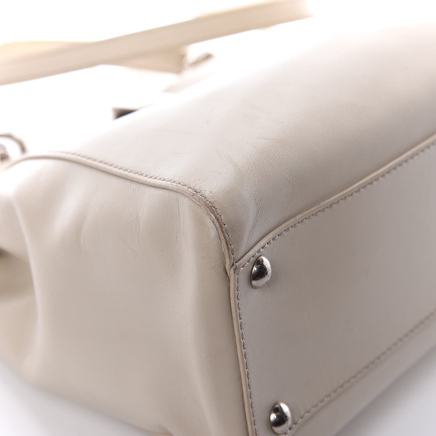 Vitello Morgan Shiny Nappa Medium Peekaboo Iconic Satchel Latte Azalea