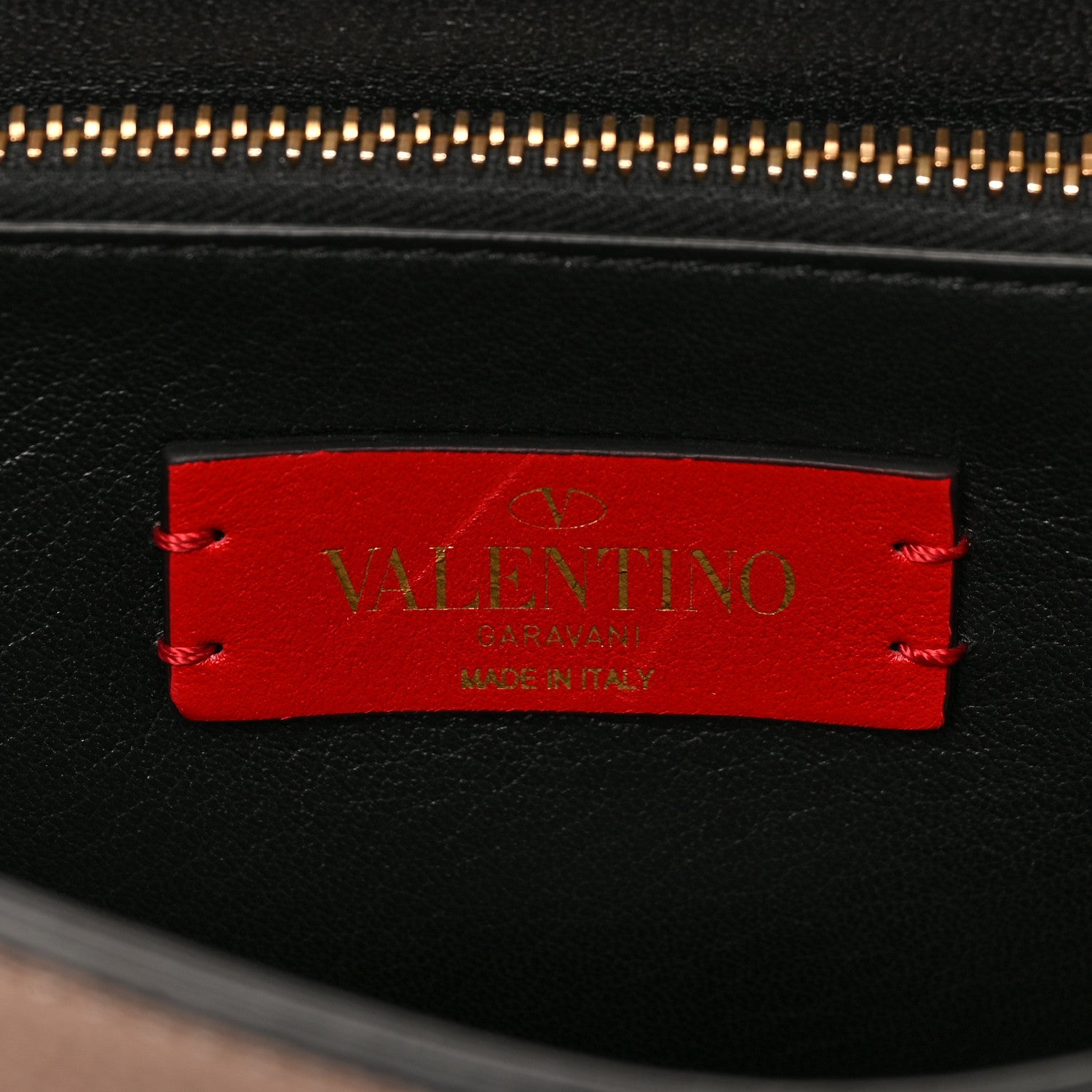 Valentino Garavani Pebbled Calfskin Medium VRing Chain Shoulder Bag Poudre 6 of 8