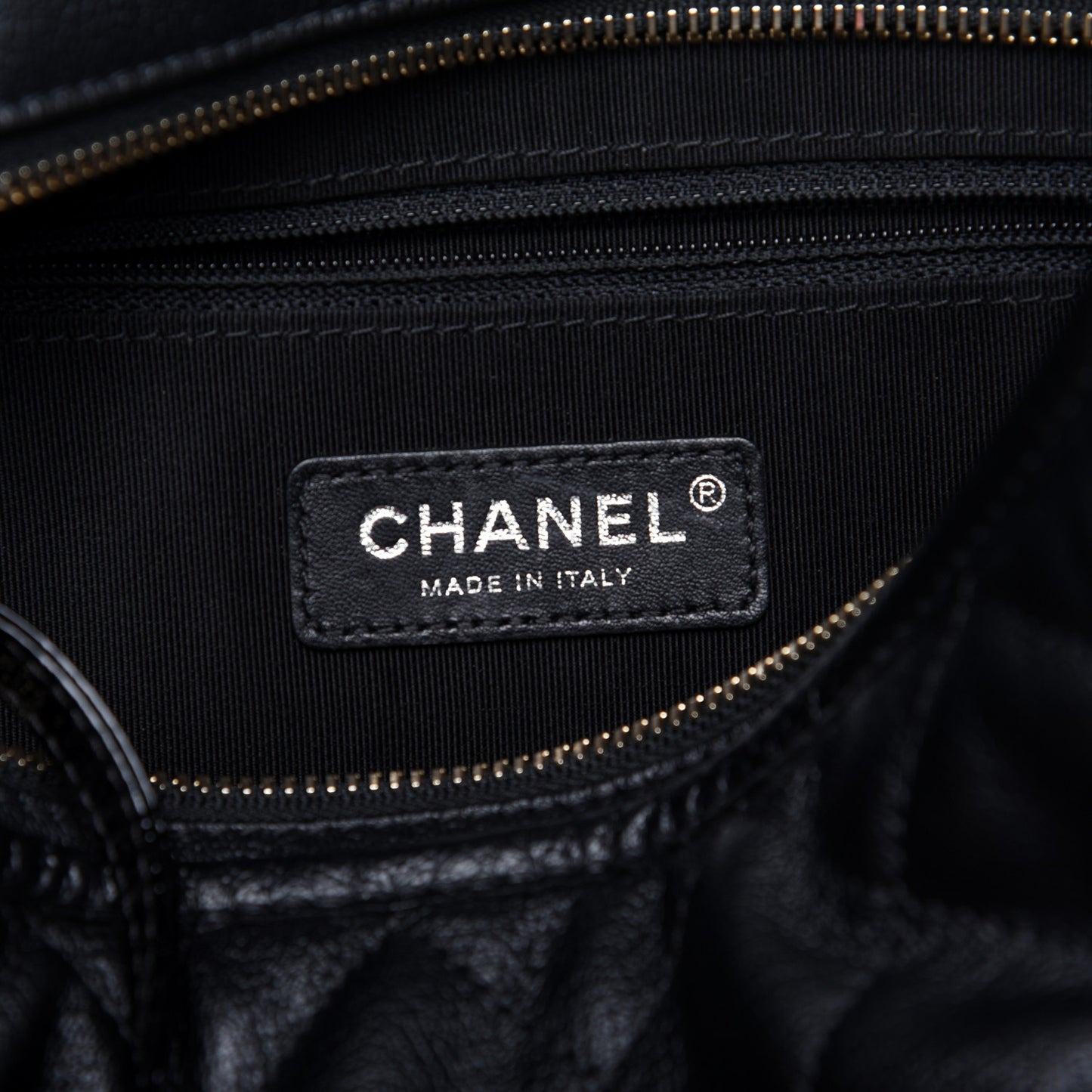 Patent Goatskin Quilted Medium Gabrielle Hobo Black