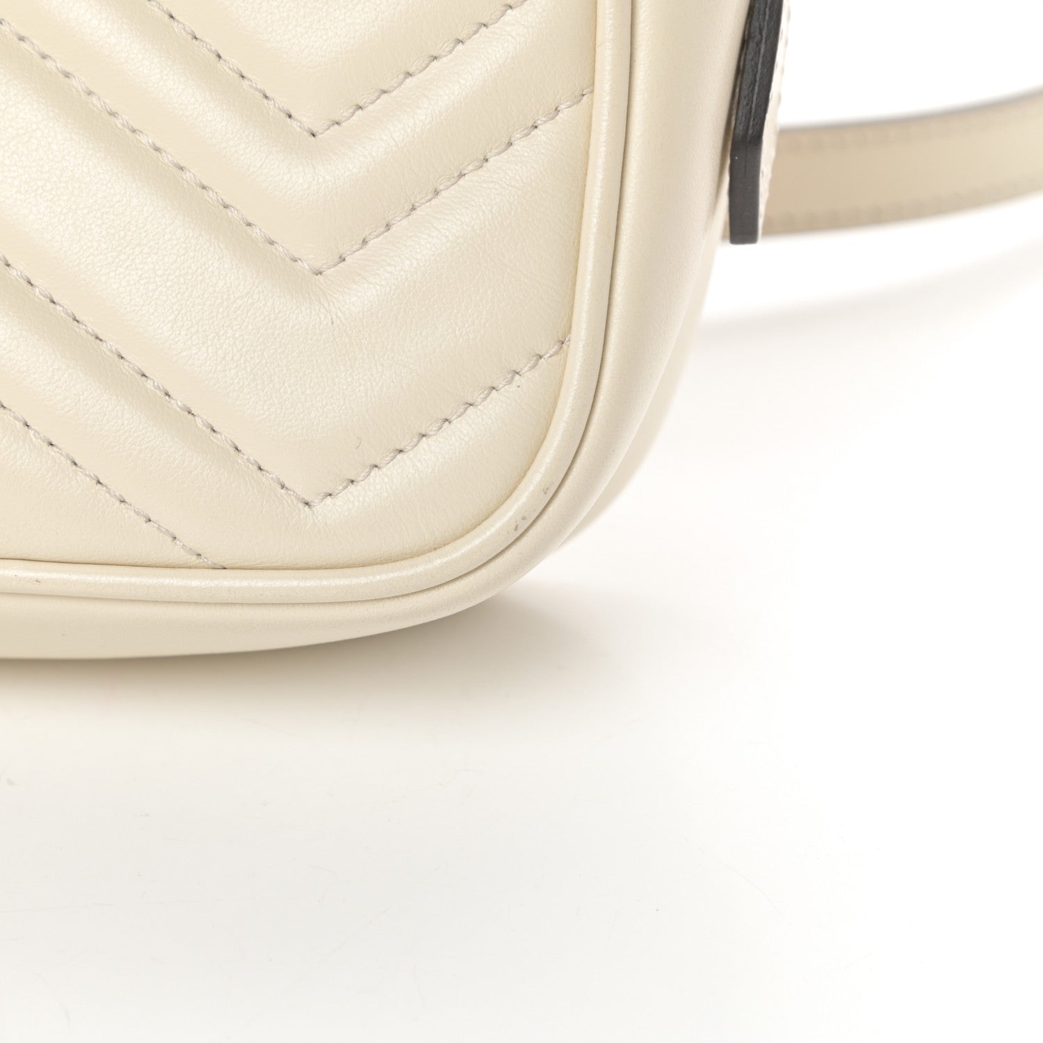 Gucci Calfskin Matelasse Mini GG Marmont Chain Shoulder Bag White 11 of 14