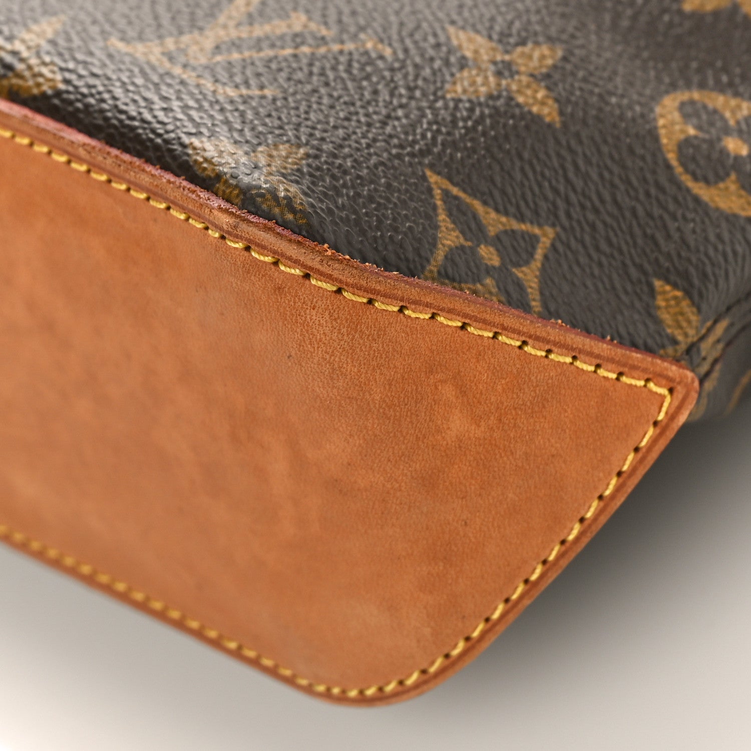Louis Vuitton Monogram Trotteur 8 of 8