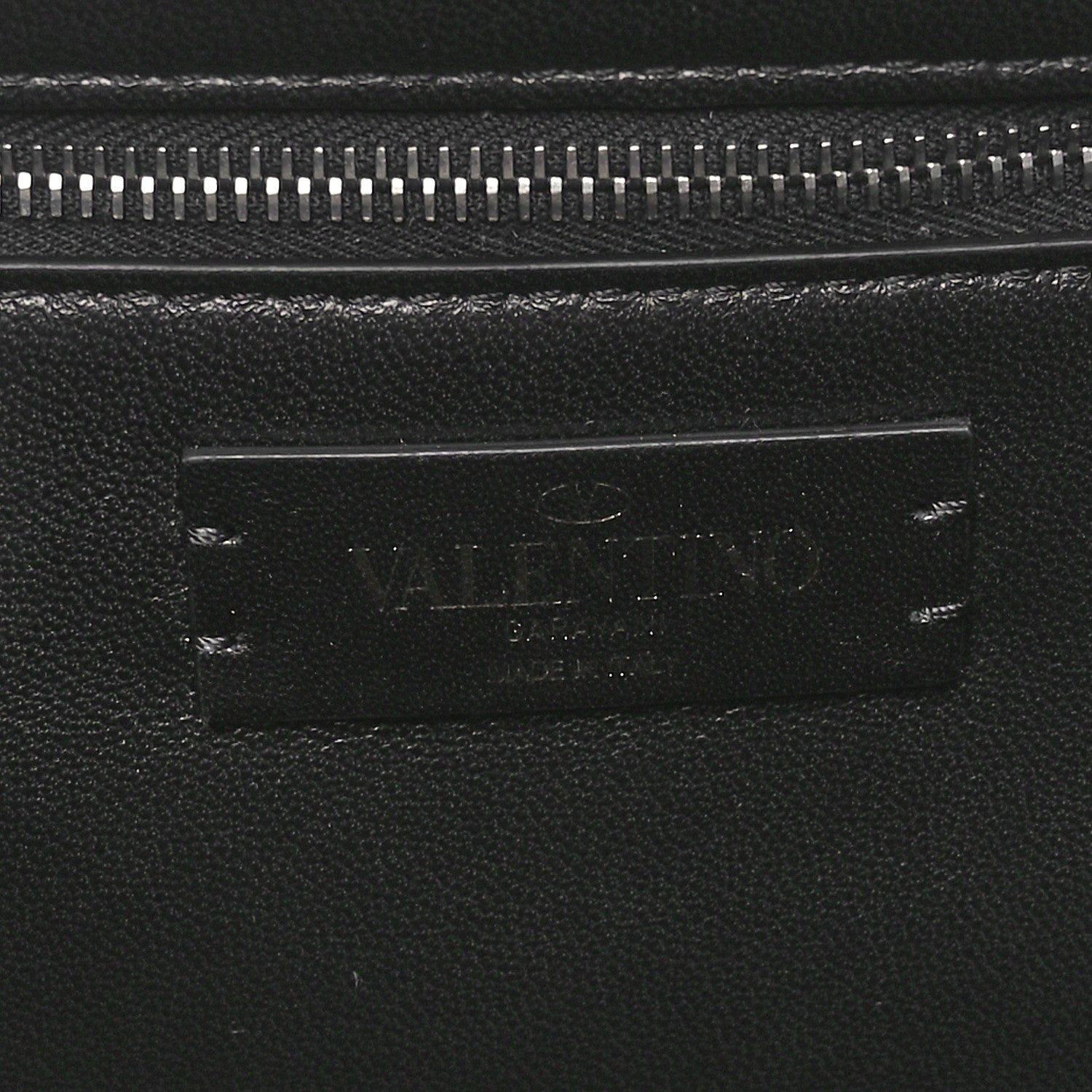 Valentino Garavani Nappa Monochrome Large Roman Stud Shoulder Bag Black 6 of 9