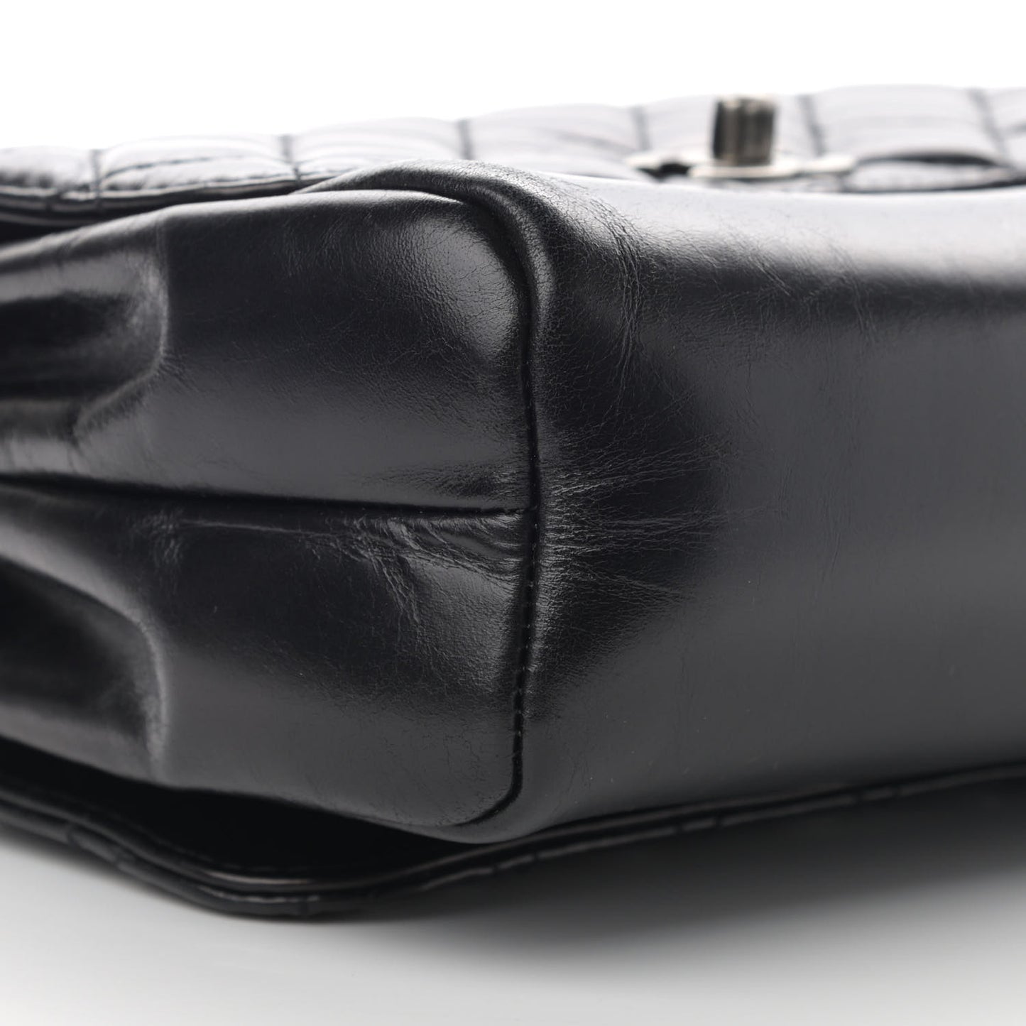 Glazed Calfskin Pilot Essentials Flap Black