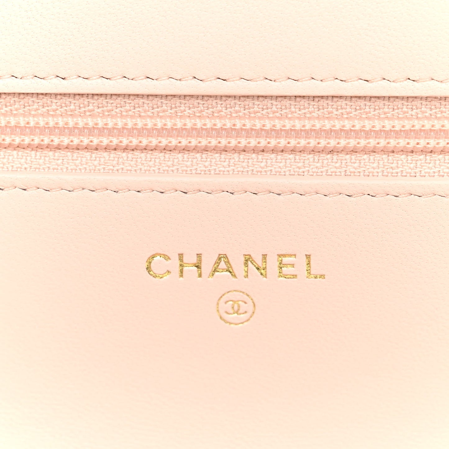Lambskin Plexi Quilted Wallet On Chain WOC Light Beige