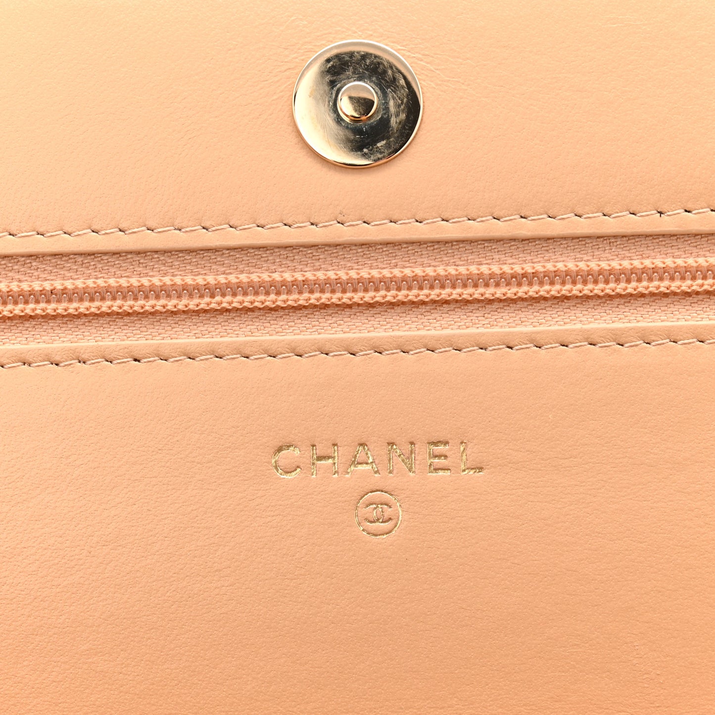 Lambskin Quilted Wallet On Chain WOC Beige Black