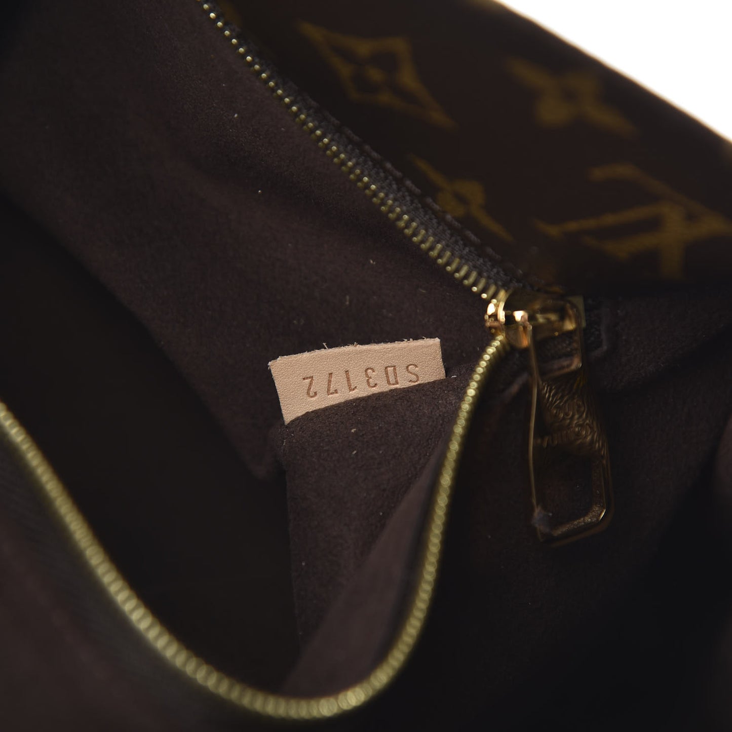 Monogram Metis