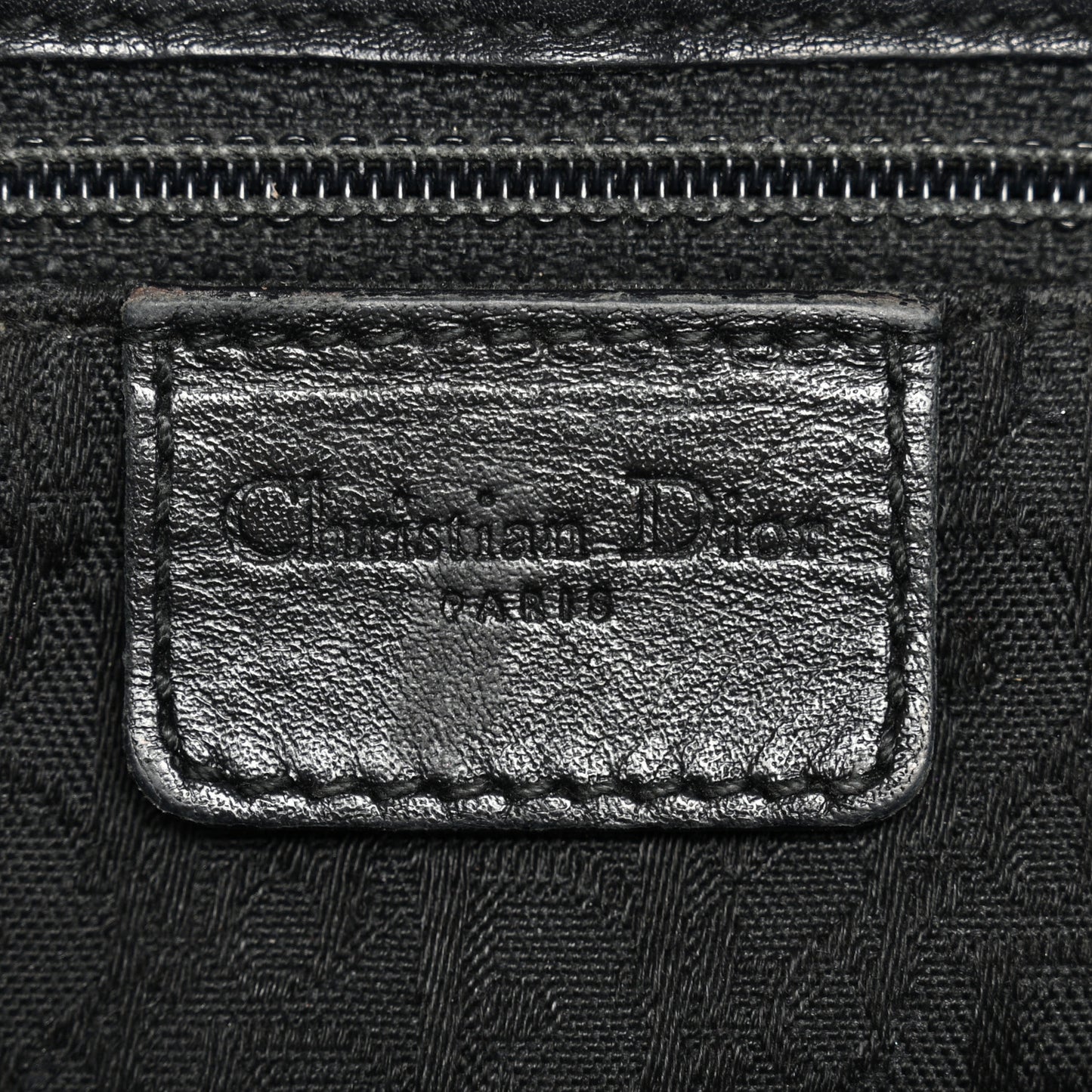 Calfskin Street Chic Messenger Black