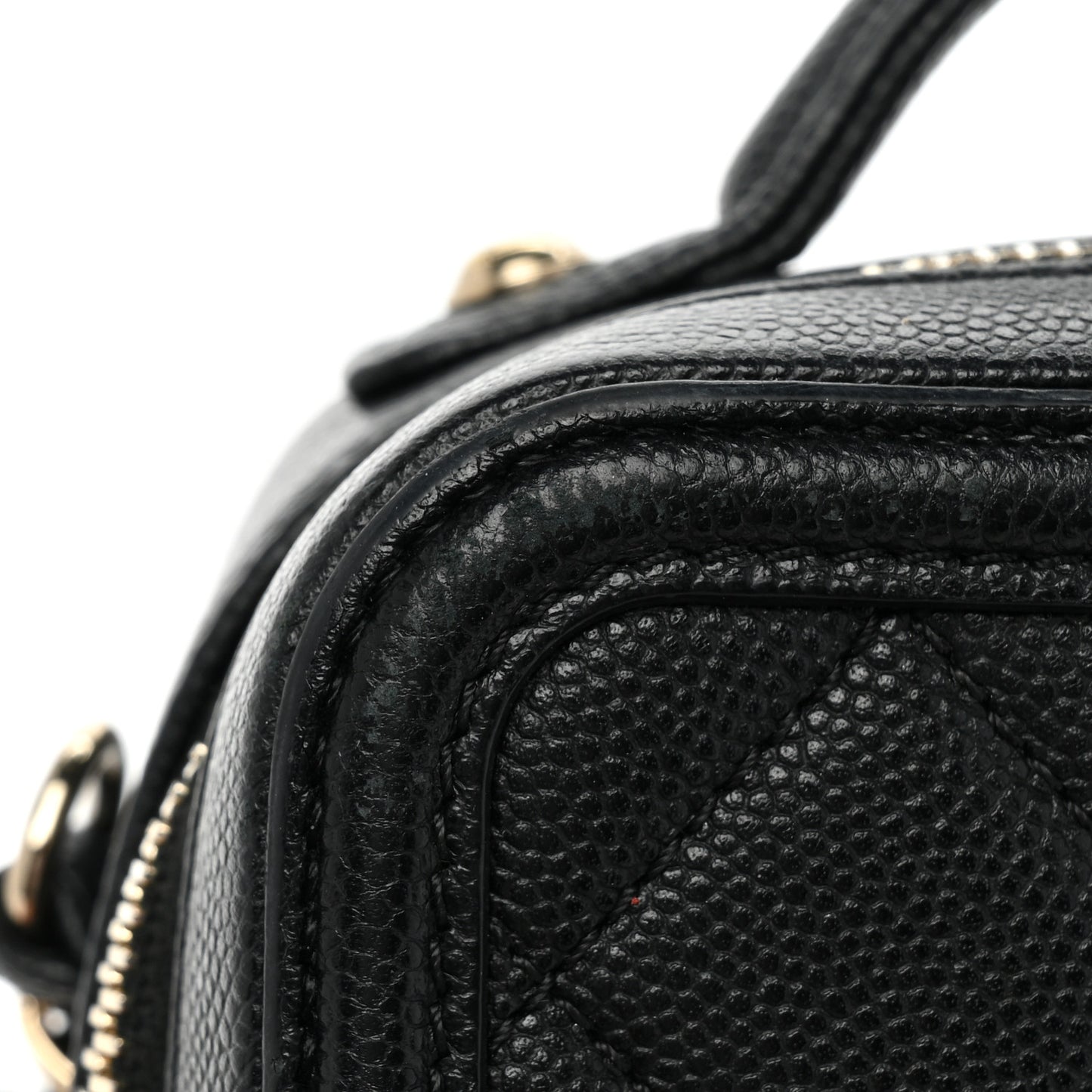 Caviar Quilted CC North South Filigree Vanity Case Black