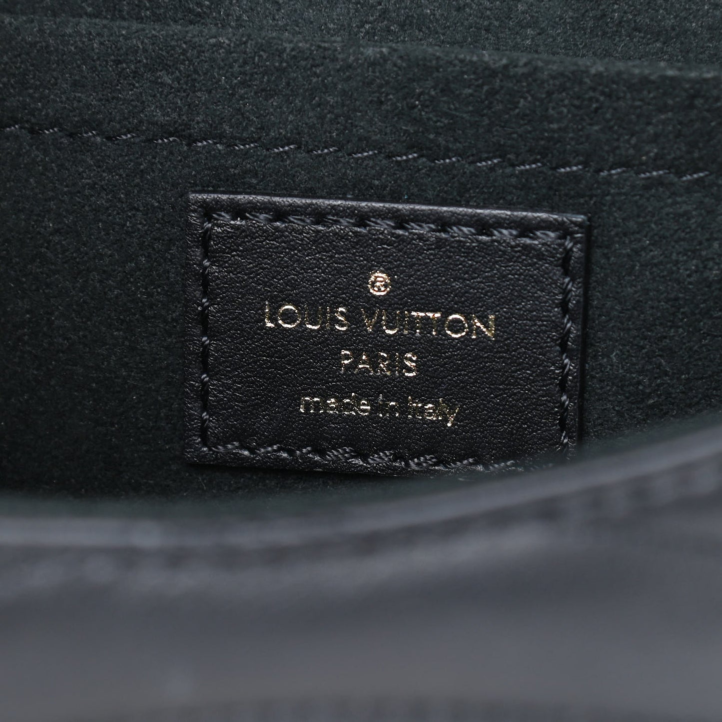 Calfskin New Wave Chain MM Black