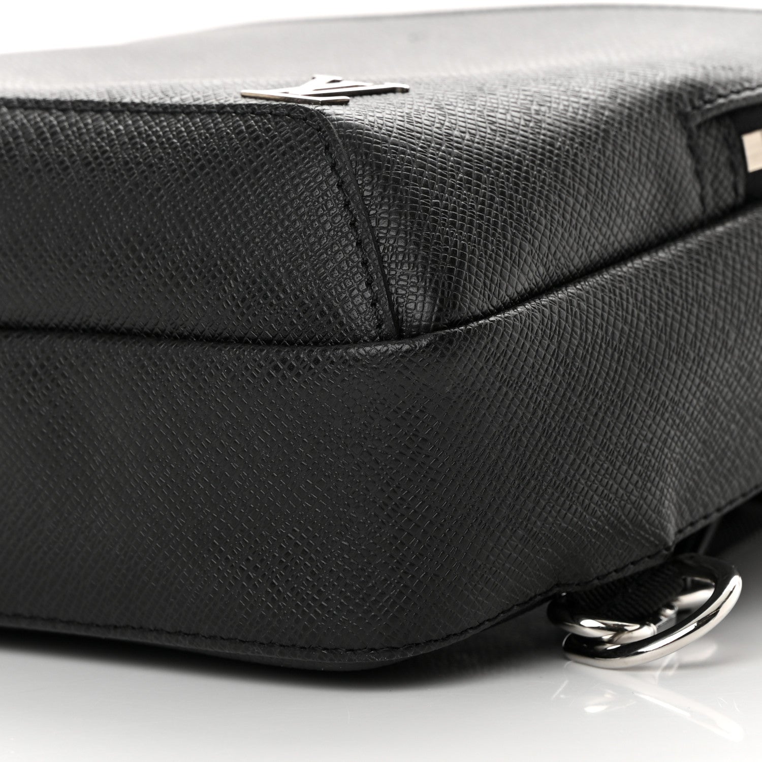 Louis Vuitton Taiga Avenue Sling Bag Ardoise 9 of 12