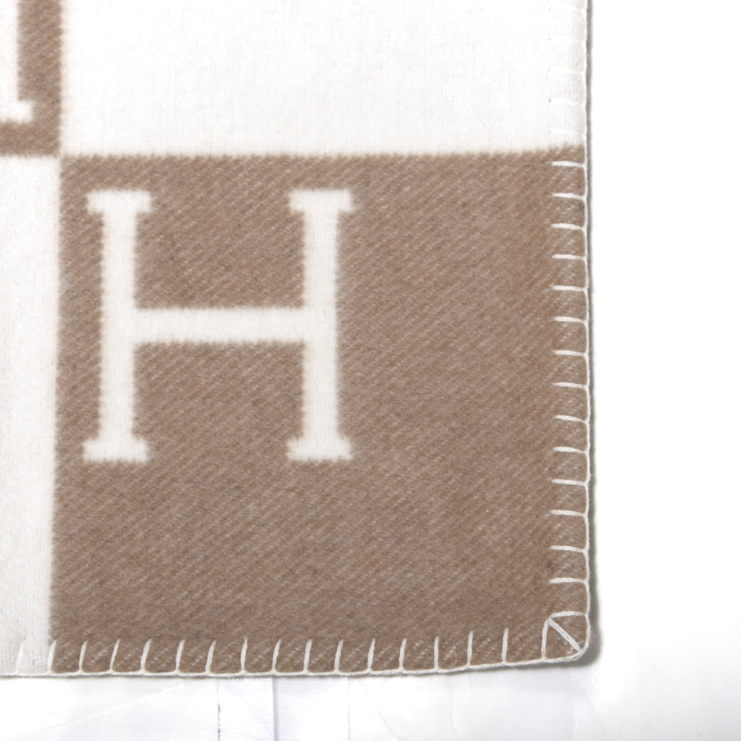 Hermes Wool Cashmere Avalon Baby Blanket Noisette Moyen White 2 of 3