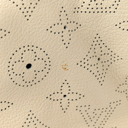 Louis Vuitton Mahina XL Gris 13 of 14