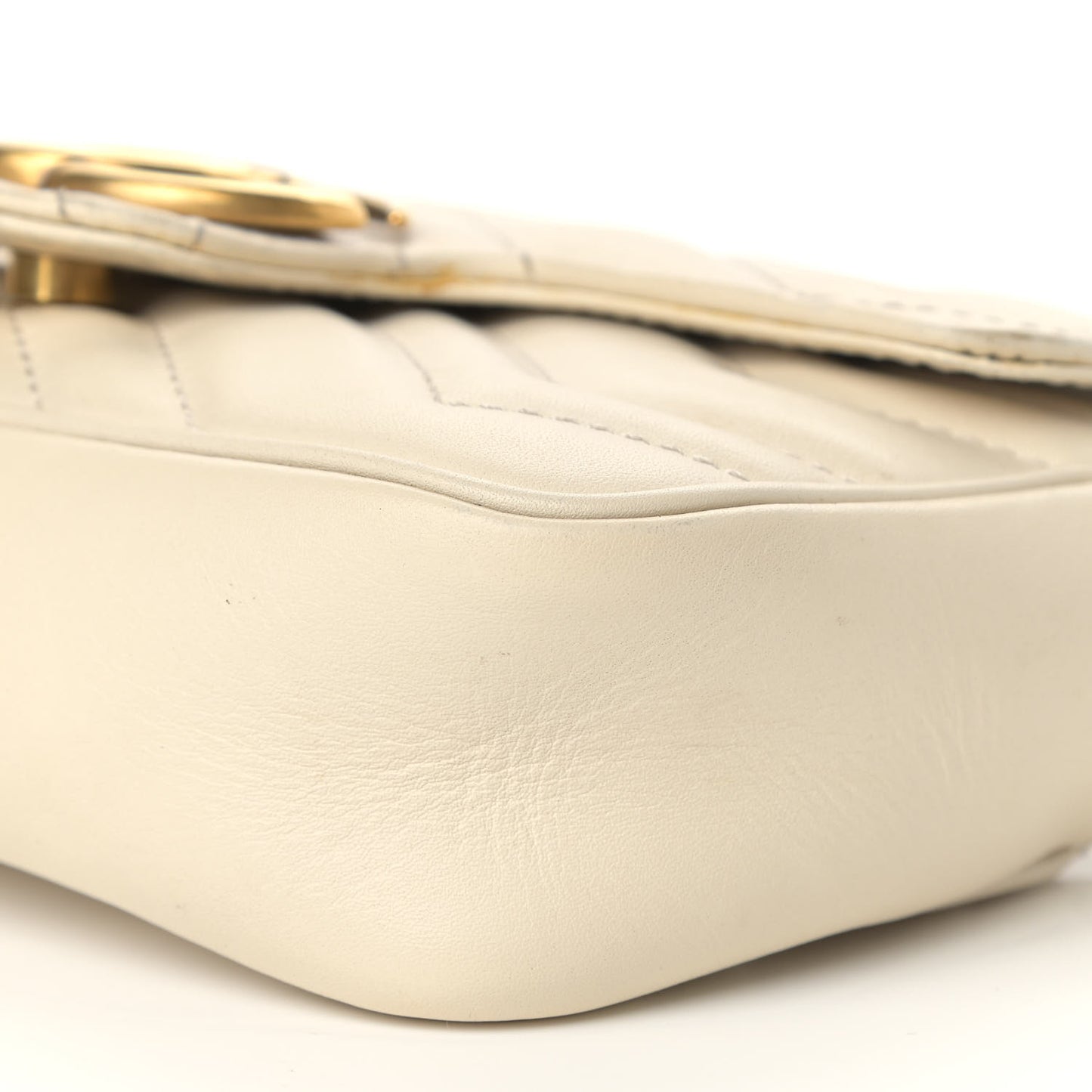 Calfskin Matelasse Super Mini GG Marmont Shoulder Bag White