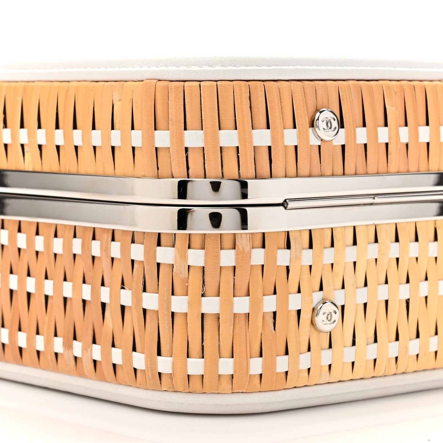 Raffia Calfskin CC Filigree Vanity Case White