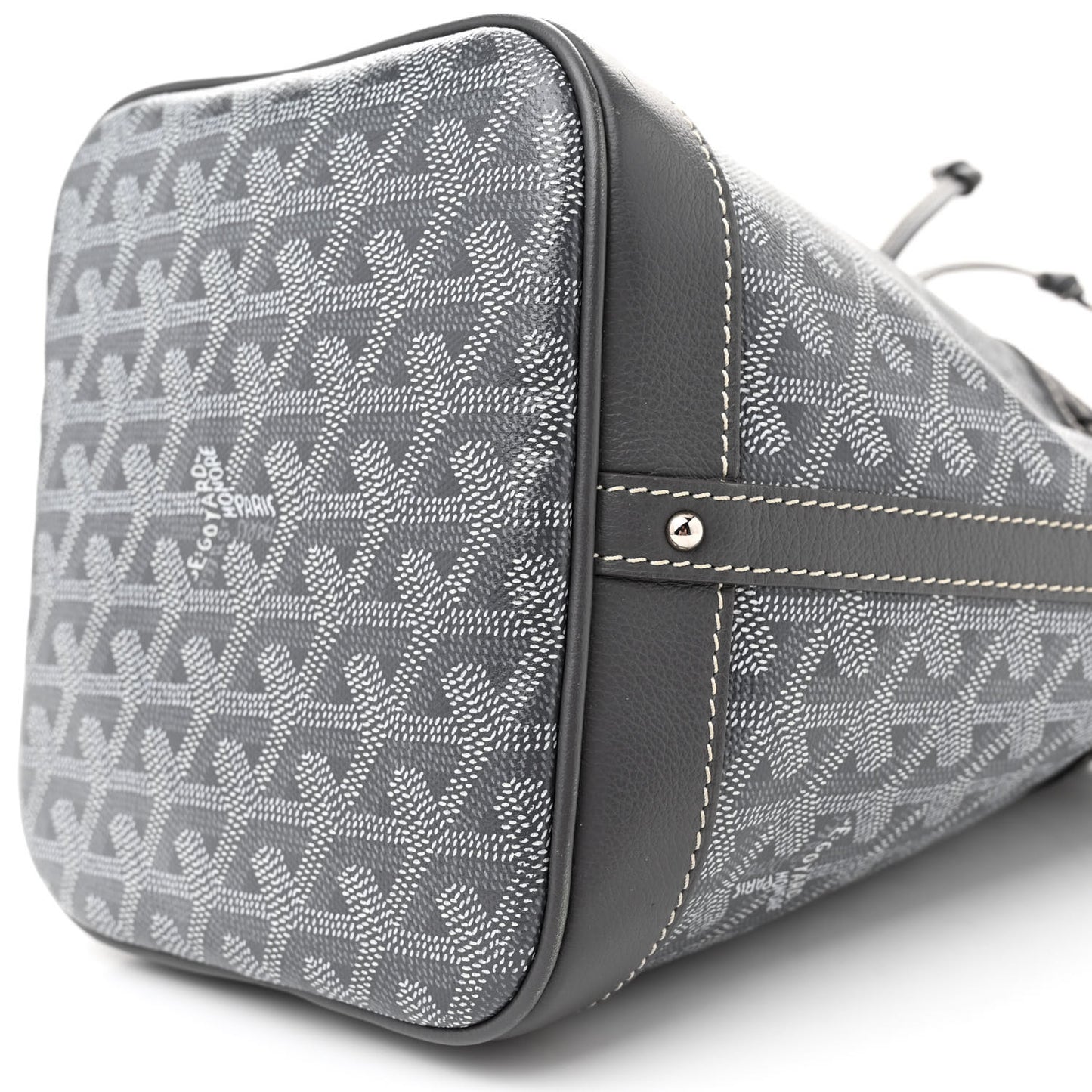 ine Petit Flot Bucket Bag PM Grey