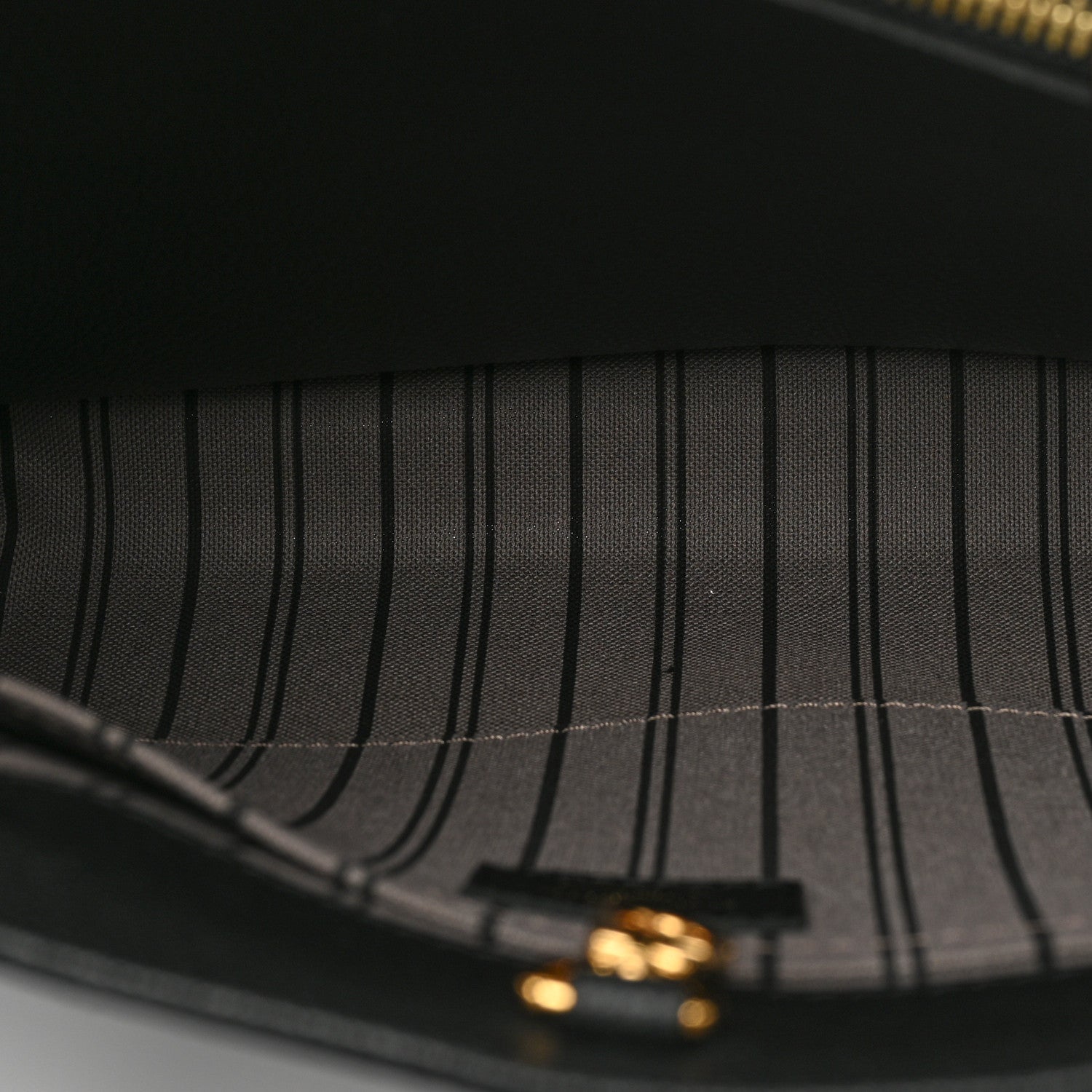 Louis Vuitton Empreinte Montaigne MM Black 7 of 9
