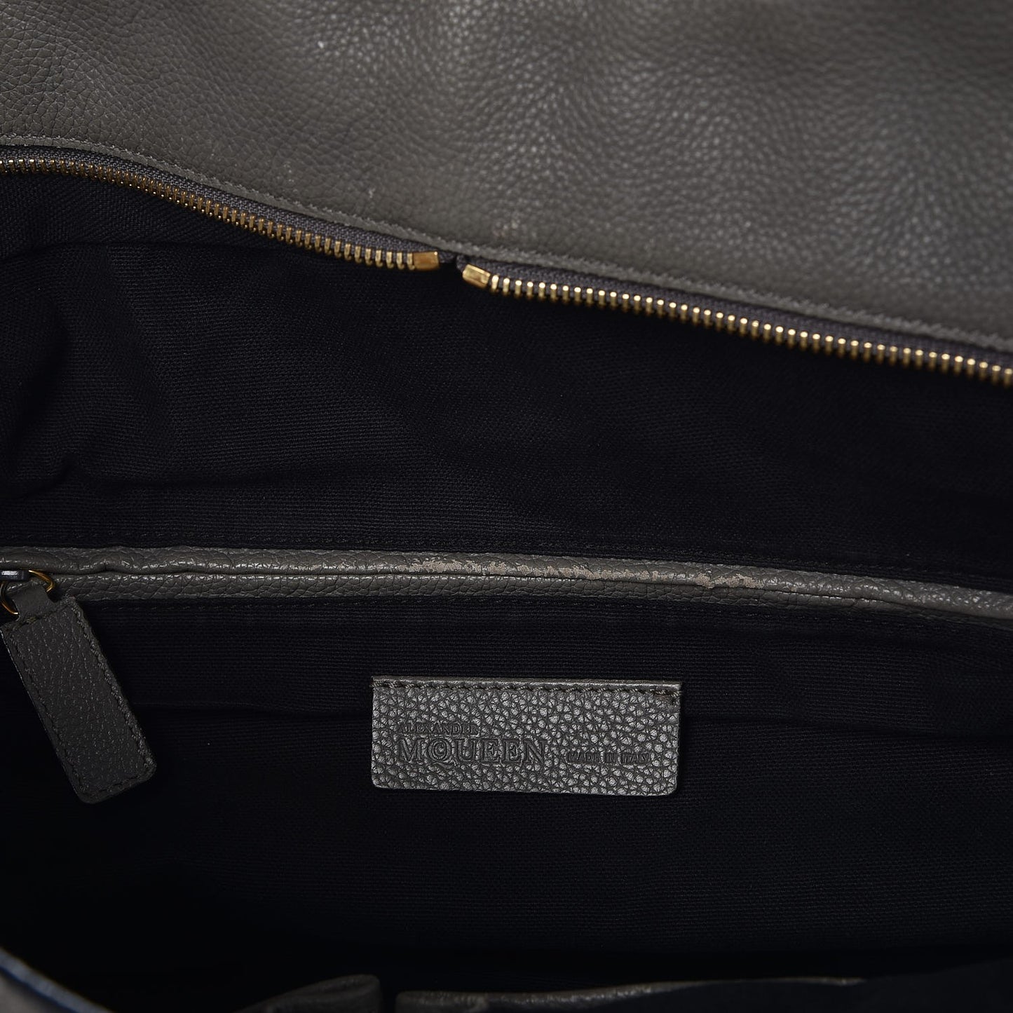 Pebbled Calfskin Large Skull Padlock Zip Around Tote Dark Grey