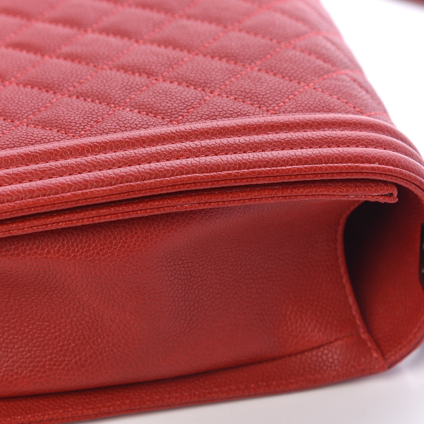 Caviar Quilted New Medium Boy Flap Dark Red