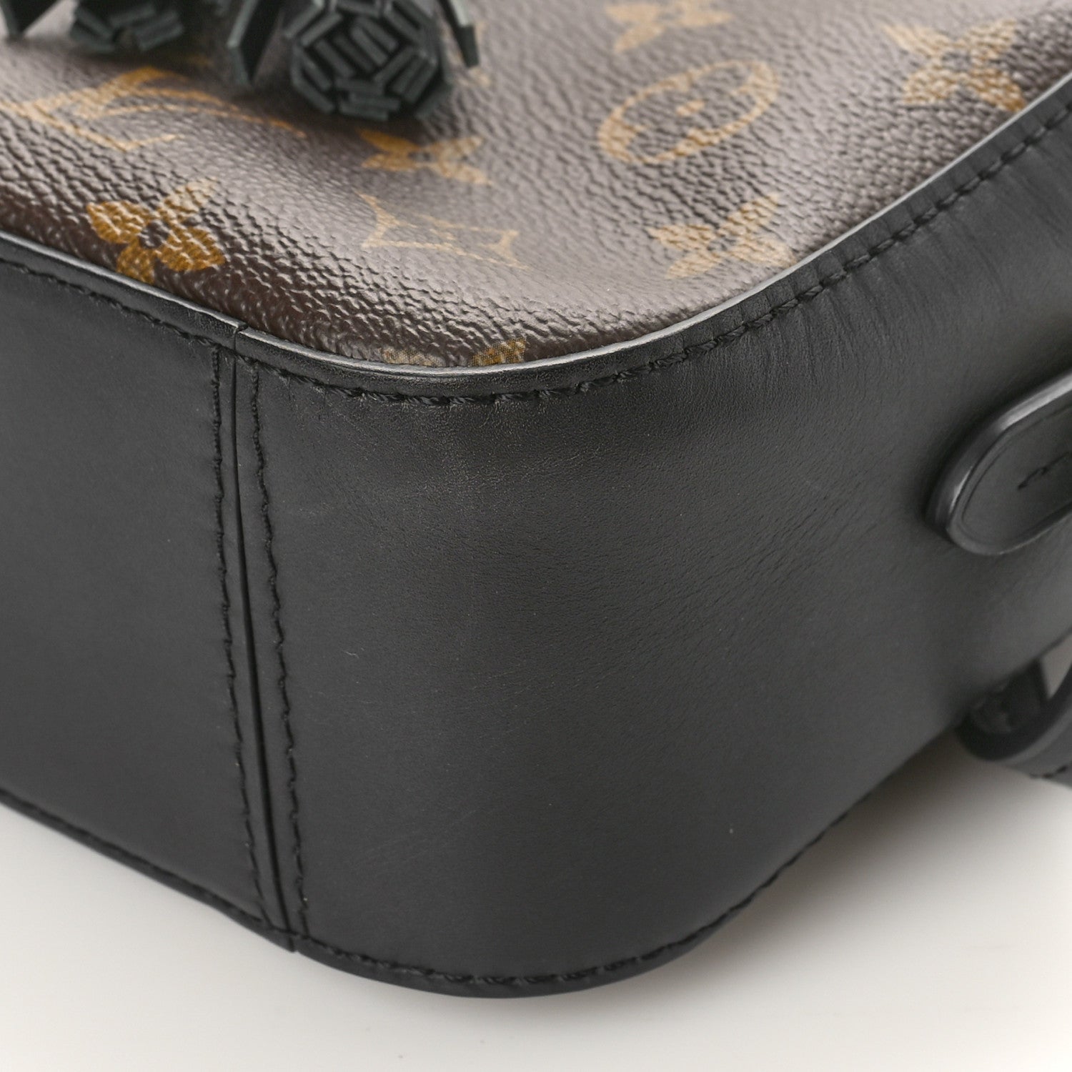 Louis Vuitton Monogram Saintonge Black 8 of 8