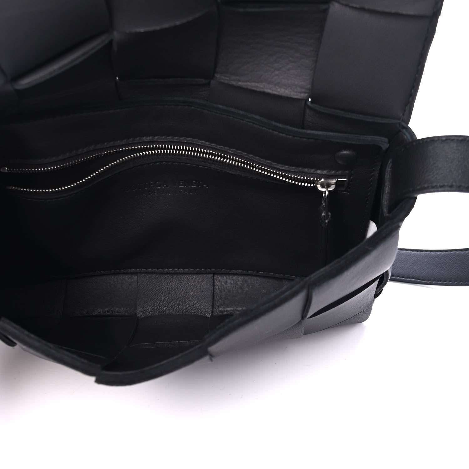 Bottega Veneta Lambskin Maxi Intrecciato Cassette Crossbody Bag Black 4 of 5