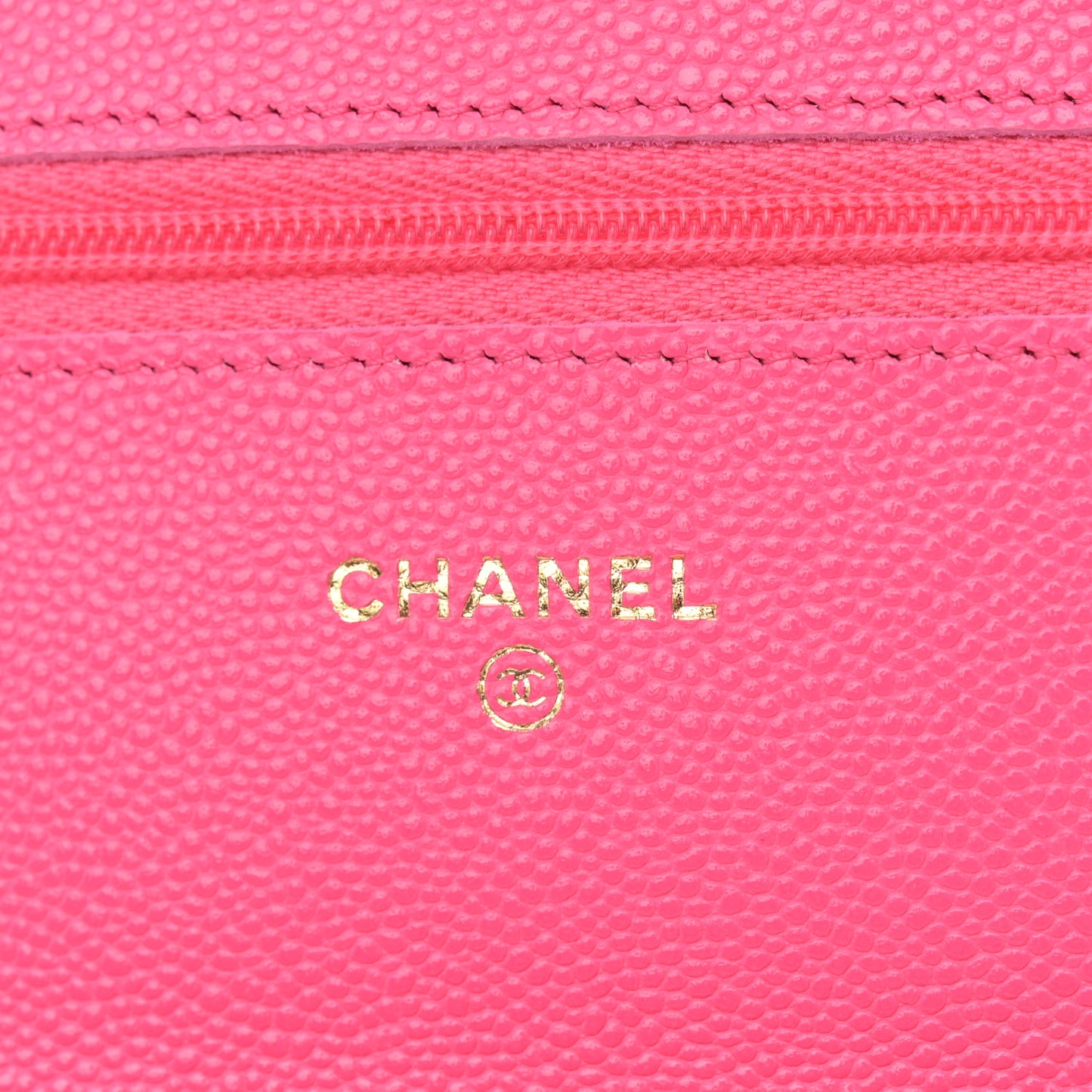 Caviar Quilted Wallet on Chain WOC Fuchsia