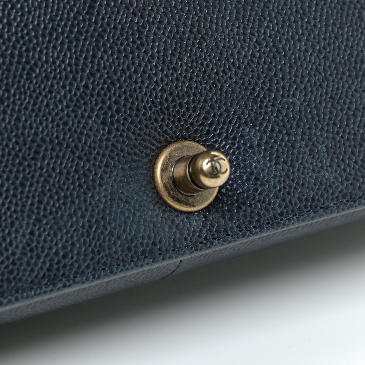 Caviar Quilted Large Boy Flap Blue