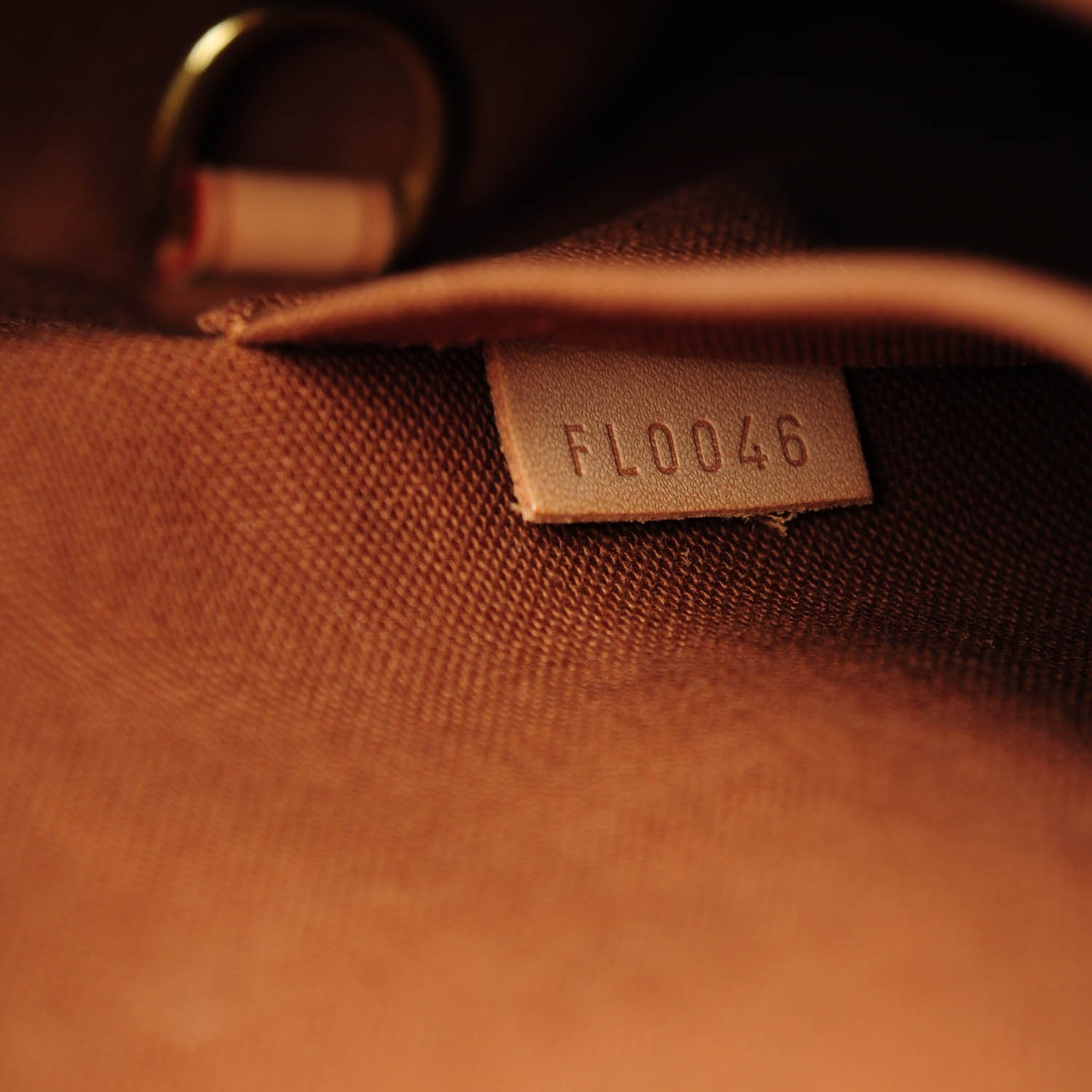 Louis Vuitton Monogram Lockit Vertical 7 of 8