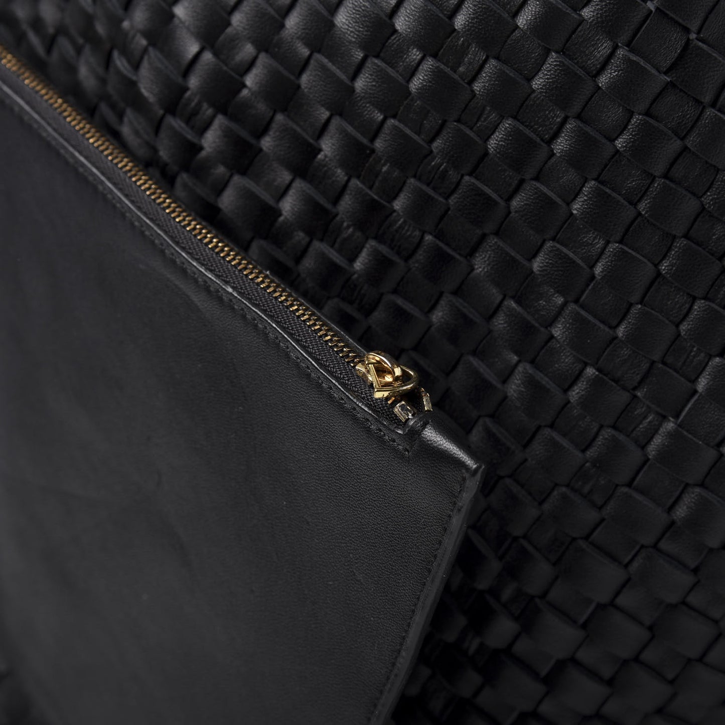 Nappa Intrecciato Cabat Black