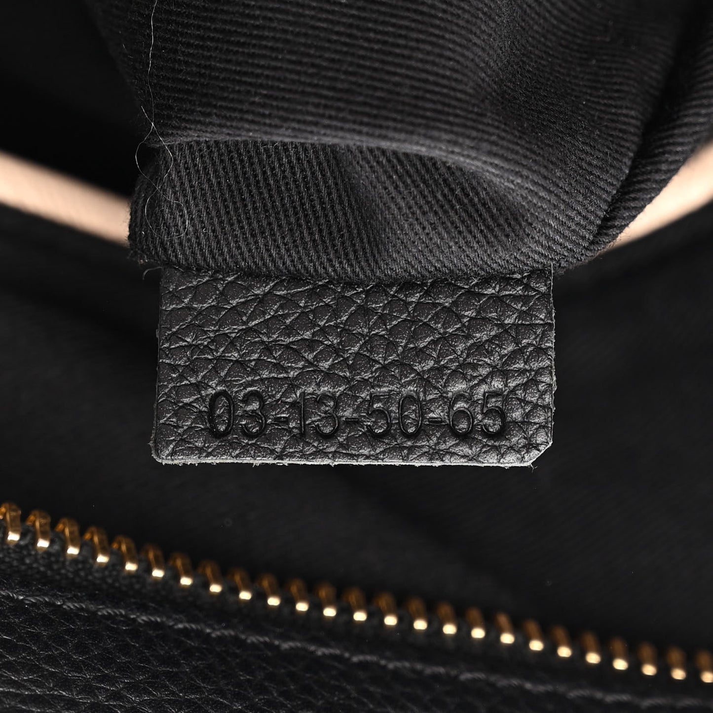 Calfskin Medium Paraty Black
