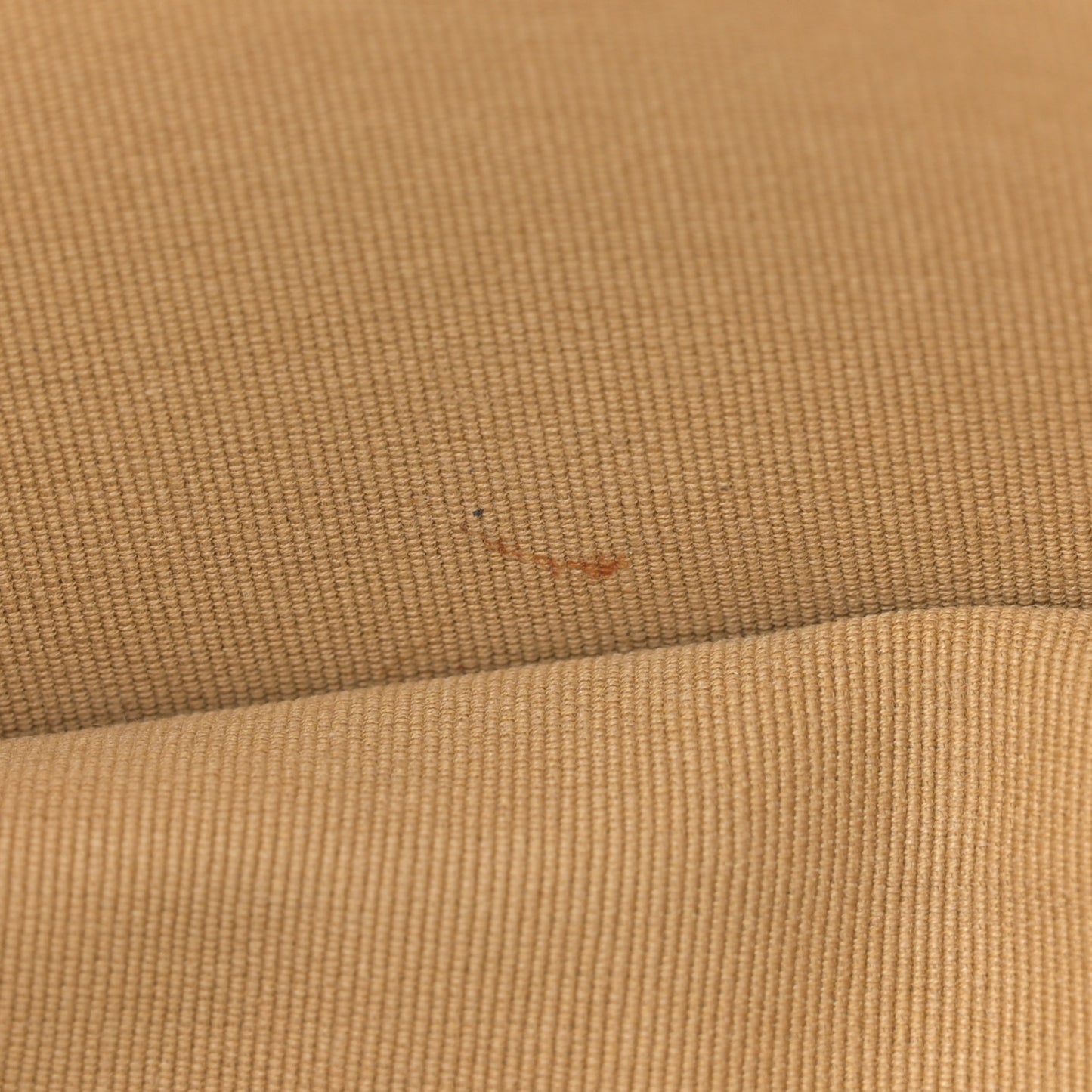 Lambskin Pearl Crush Quilted Flap Phone Holder With Chain Light Grey