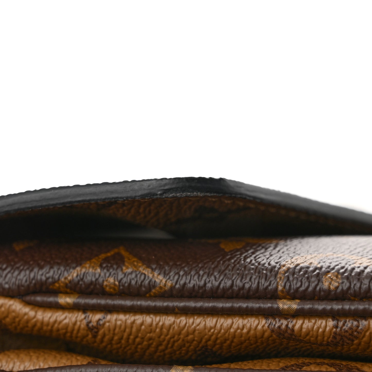 Reverse Monogram Pochette Metis