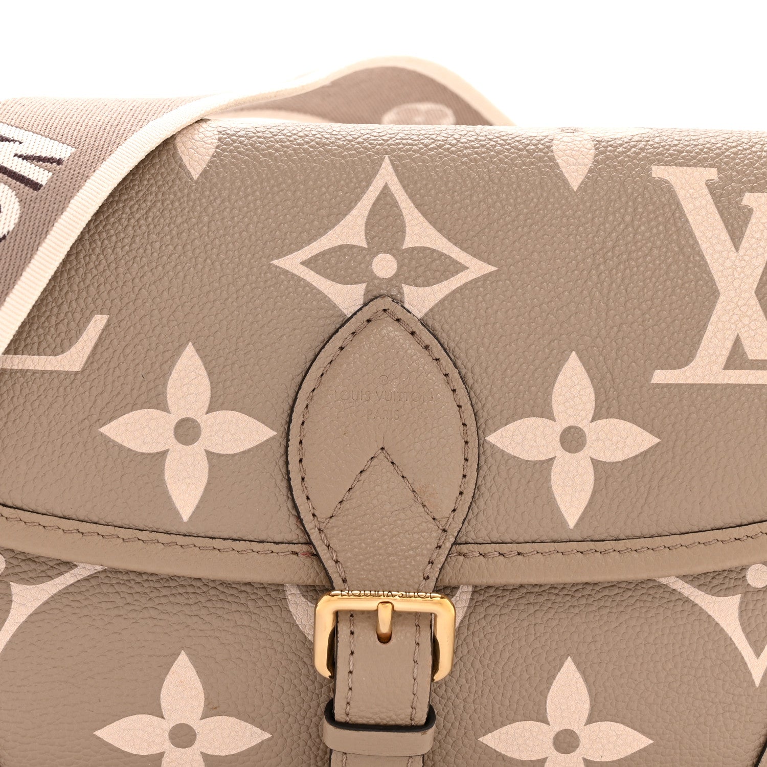 Louis Vuitton Empreinte Monogram Giant Diane Tourterelle Creme 7 of 11