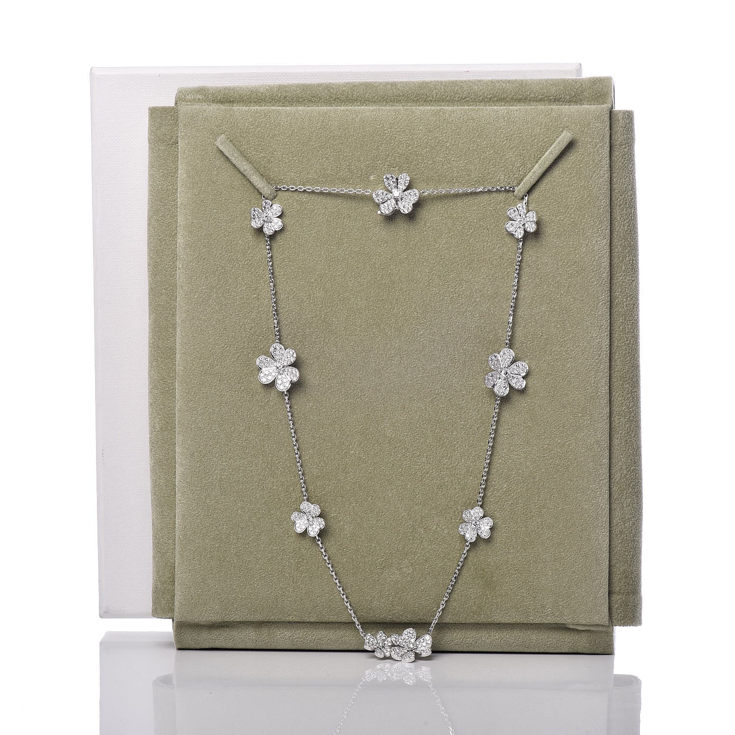18K White Gold Diamond 9 Flowers Frivole Necklace