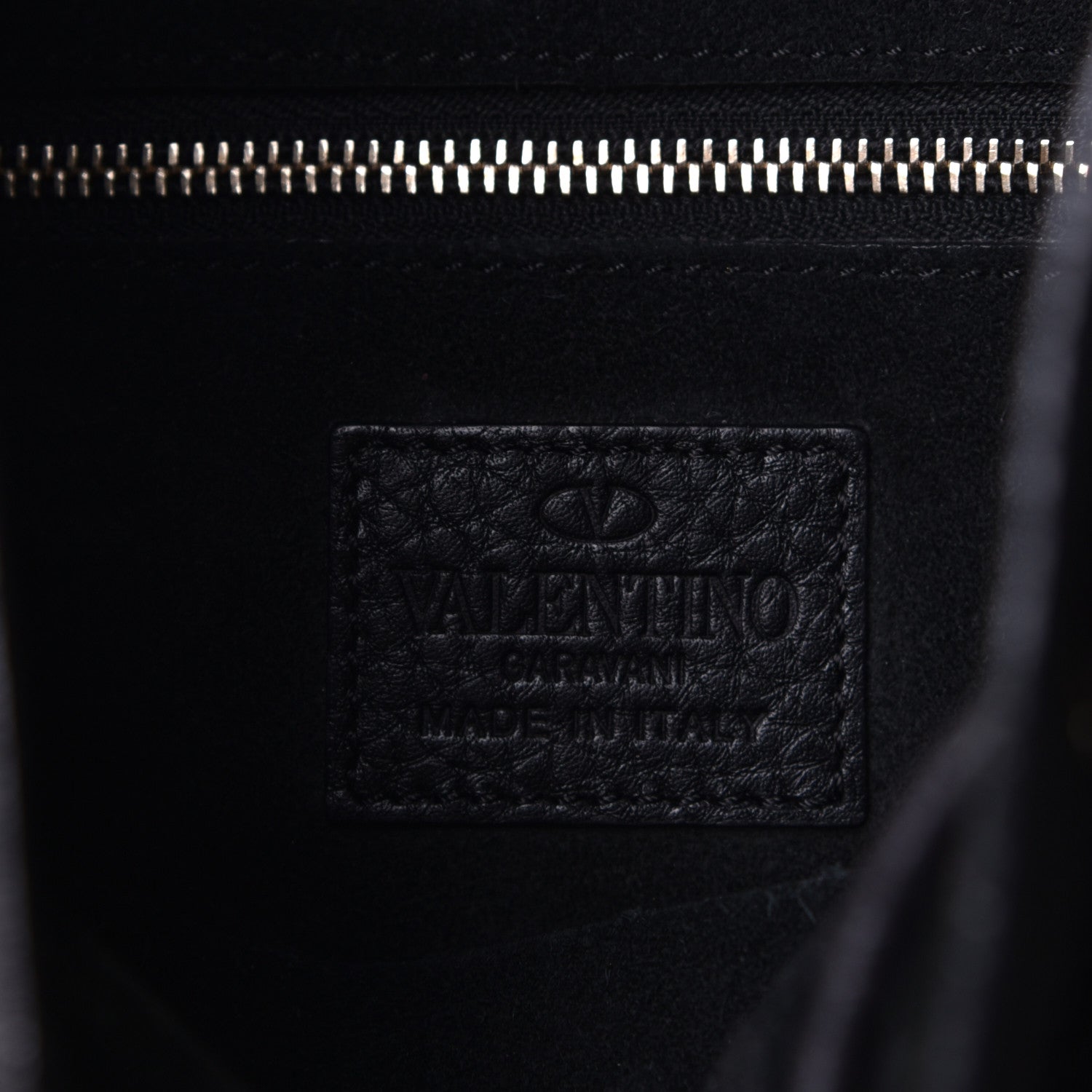 Valentino Garavani Grained Calfskin Rockstud Bucket Bag Black 5 of 9