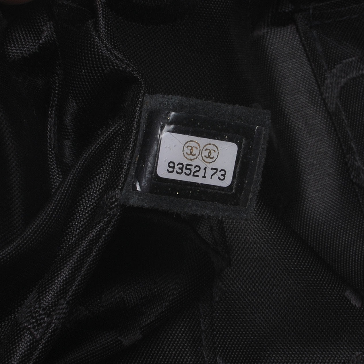Caviar CC Shoulder Bag Black
