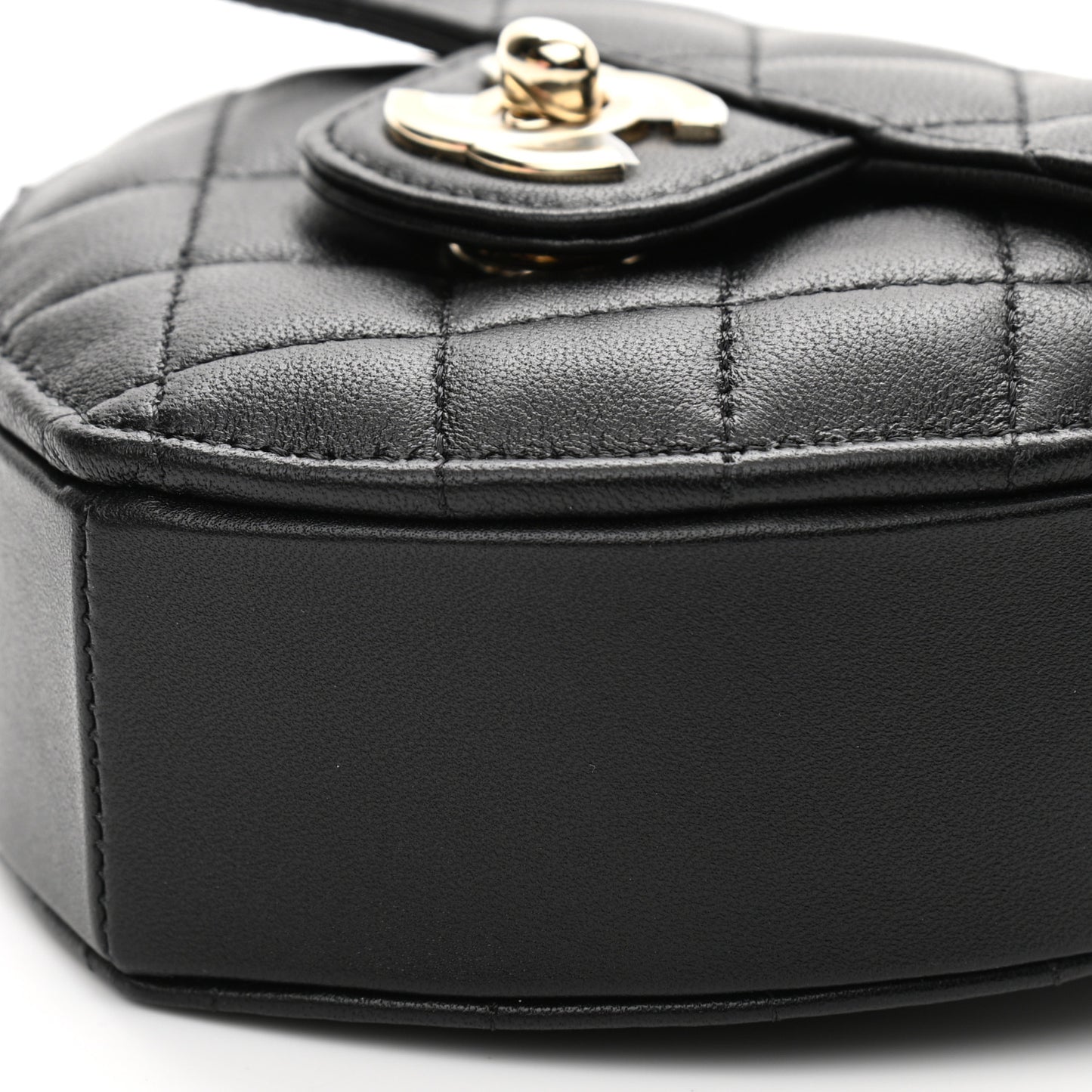 Lambskin Quilted CC In Love Heart Clutch With Chain Black