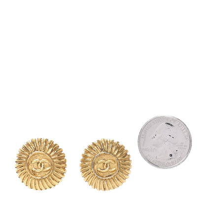 Chanel Round CC Clip On Earrings Gold 2 of 4